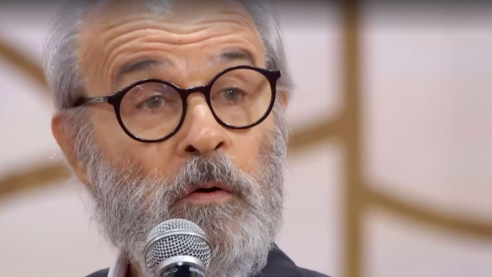 Osmar Prado revela problemas pessoais com atriz em novela: “Olhava pra cima”