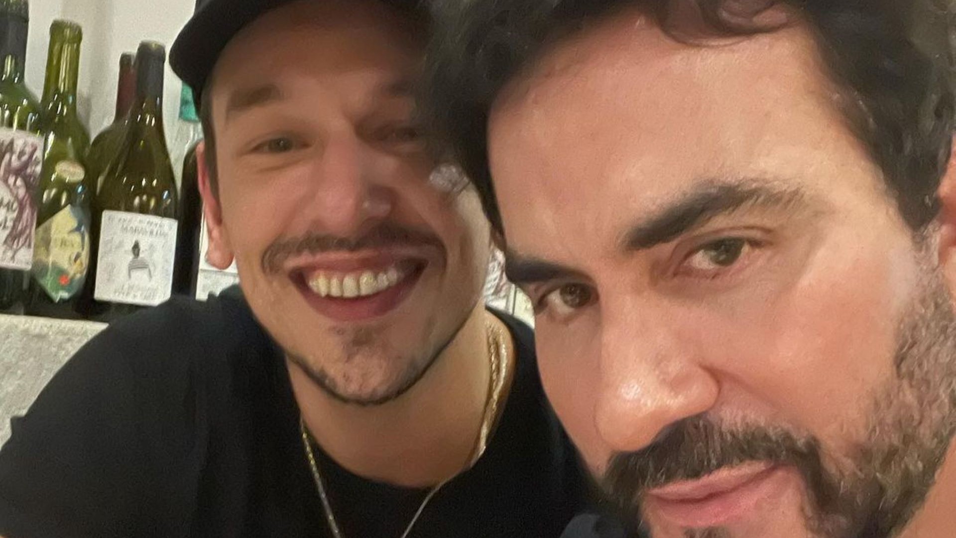 Padre Fábio de Melo parabeniza ator João Vicente: “fraternidade”