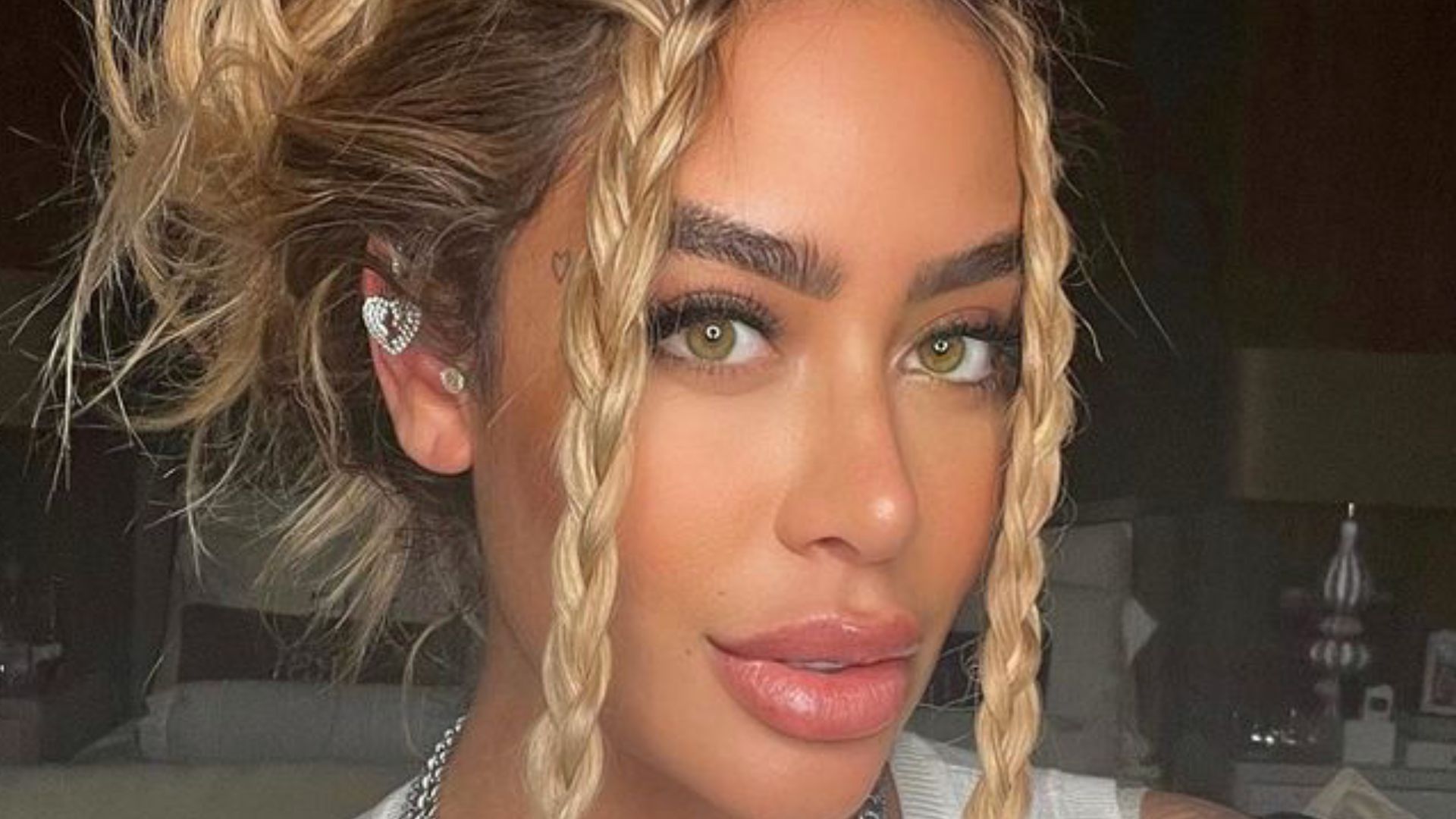 Rafaella Santos revela truque de beleza após ser massacrada nas redes sociais: “É fácil!”