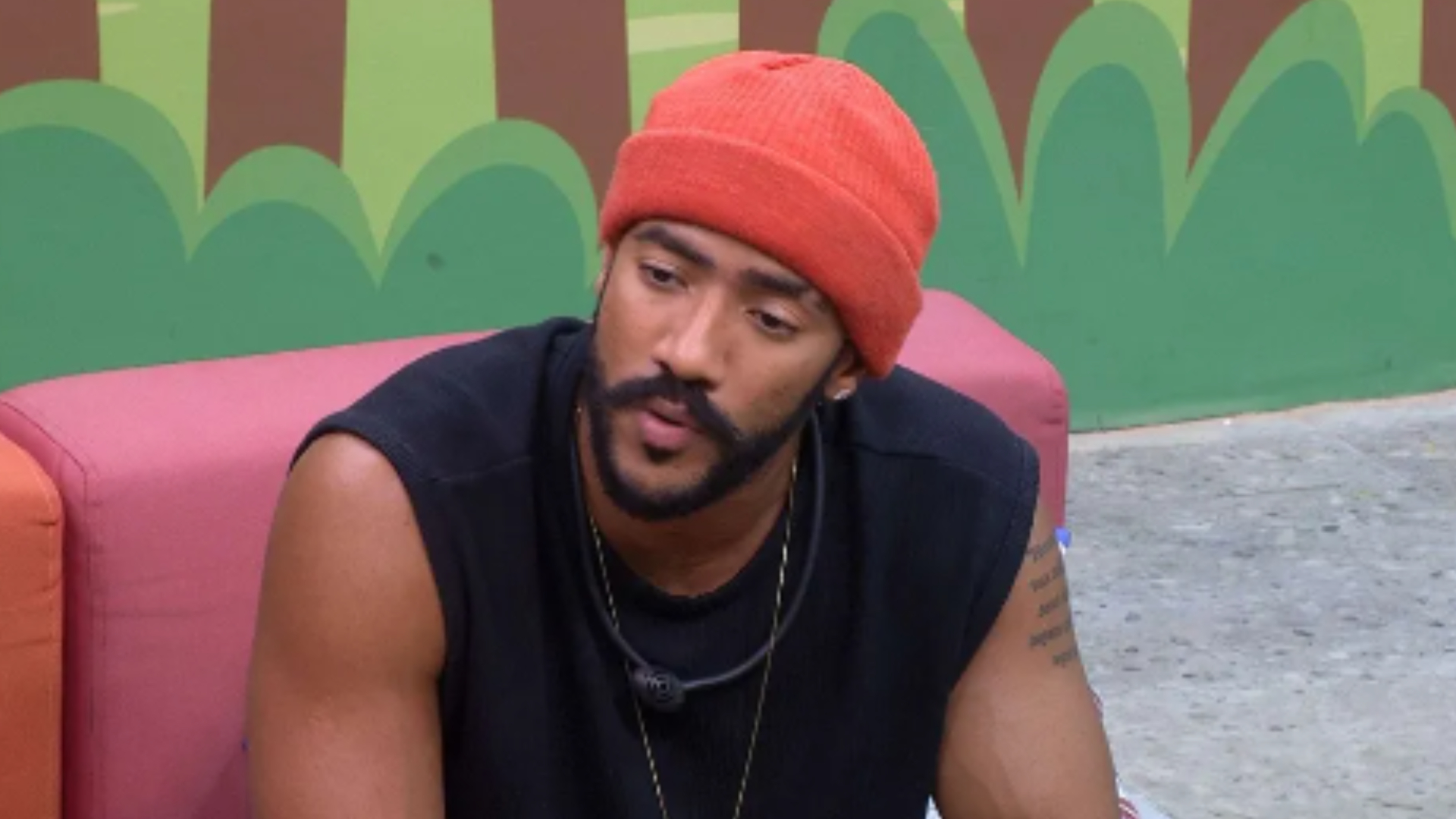 BBB 23: Após treta, Ricardo promete puxar brother para o paredão: ”Nem que eu saia”