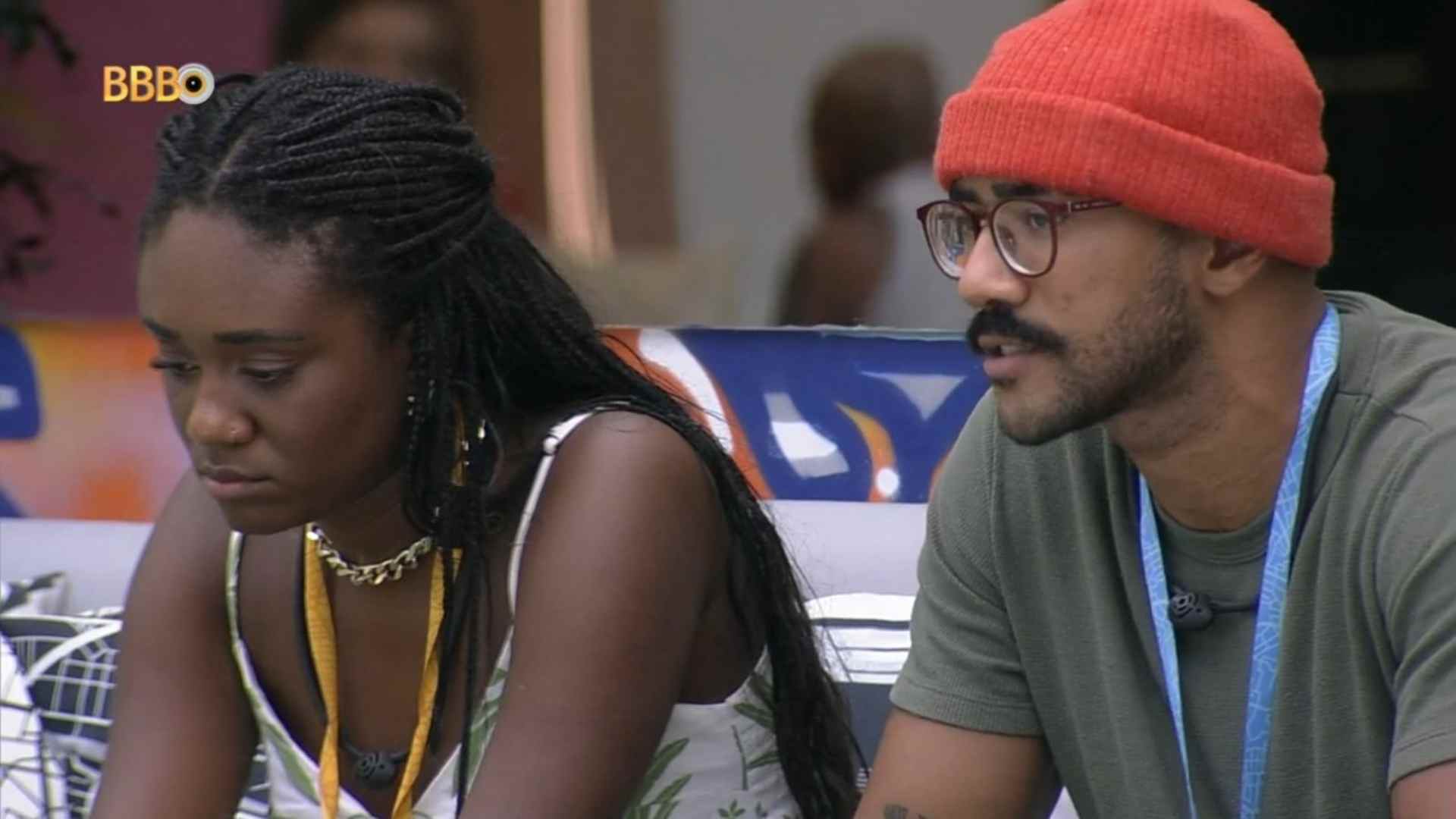 BBB 23: Ricardo se revolta após flagrar Cezar Black conversando com rivais: “Covarde”