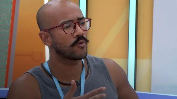 BBB23: Ricardo desabafa: “Não é fácil”