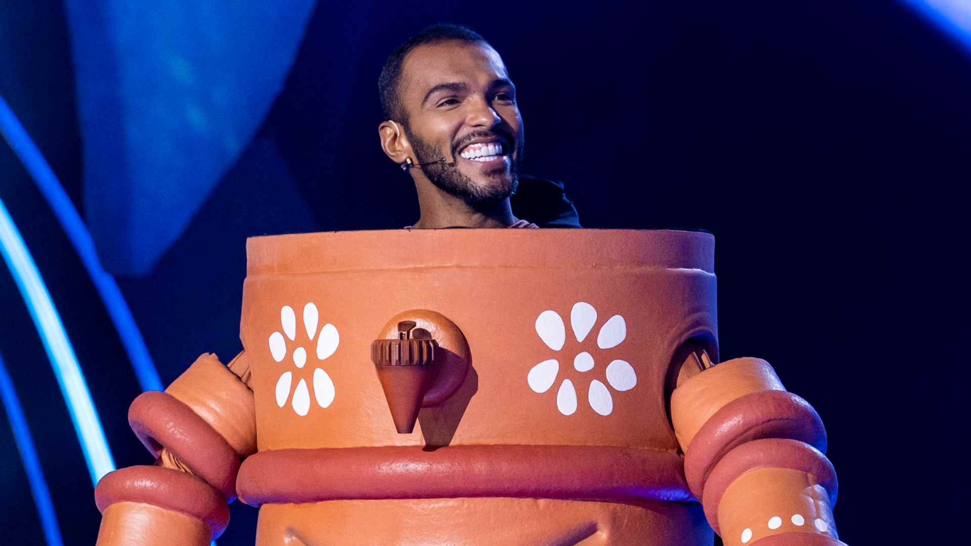 Desmascarado no The Masked Singer BR, Richarlyson agradece carinho do público: “Gratidão”