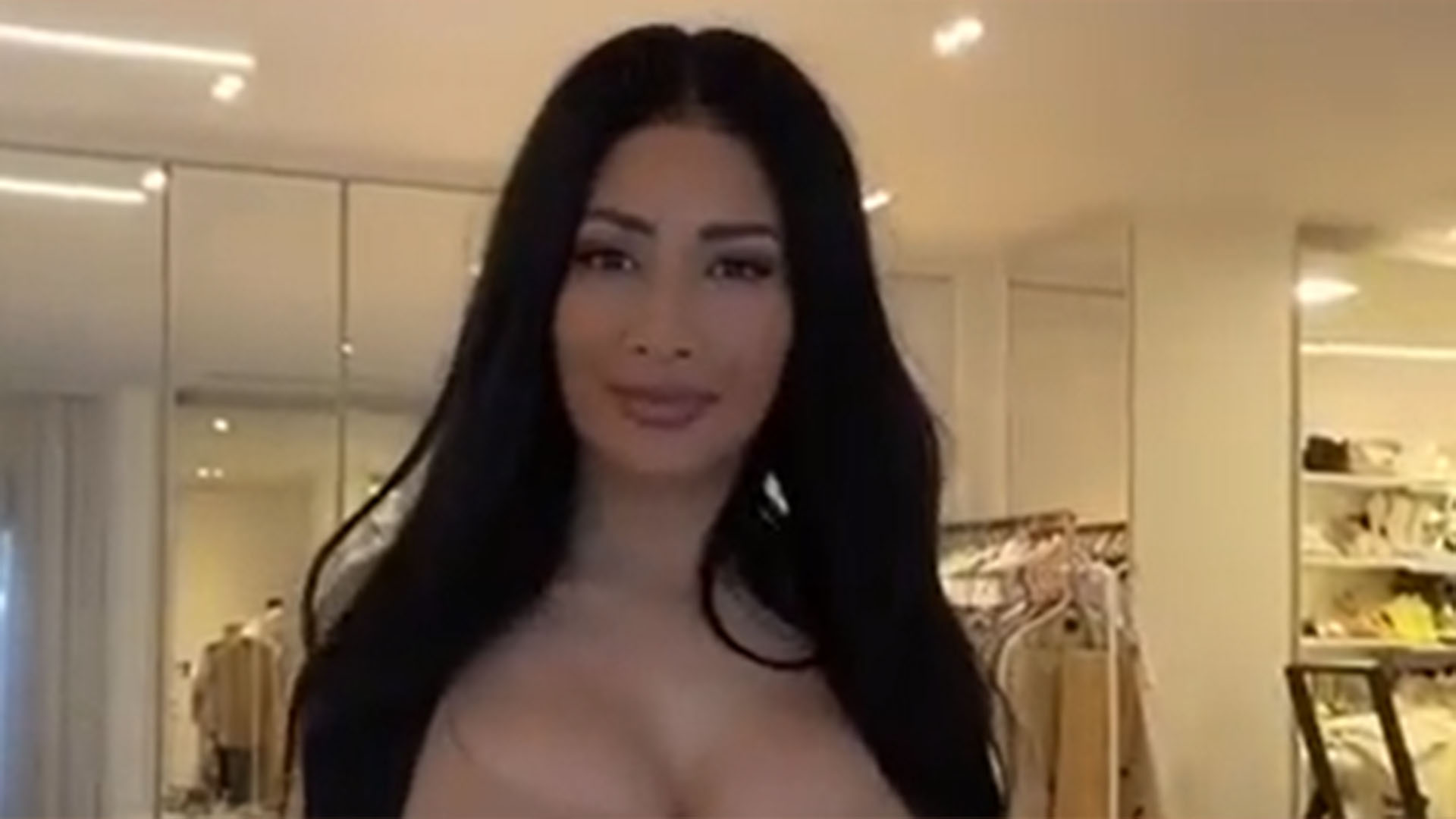 Só de lingerie, Simaria faz dancinha em novo vídeo e ostenta corpaço