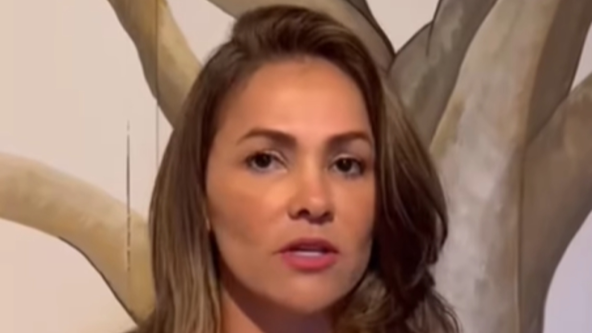 Suzana Alves, a Tiazinha, desabafa sobre etarismo enquanto está na faculdade aos 44 anos