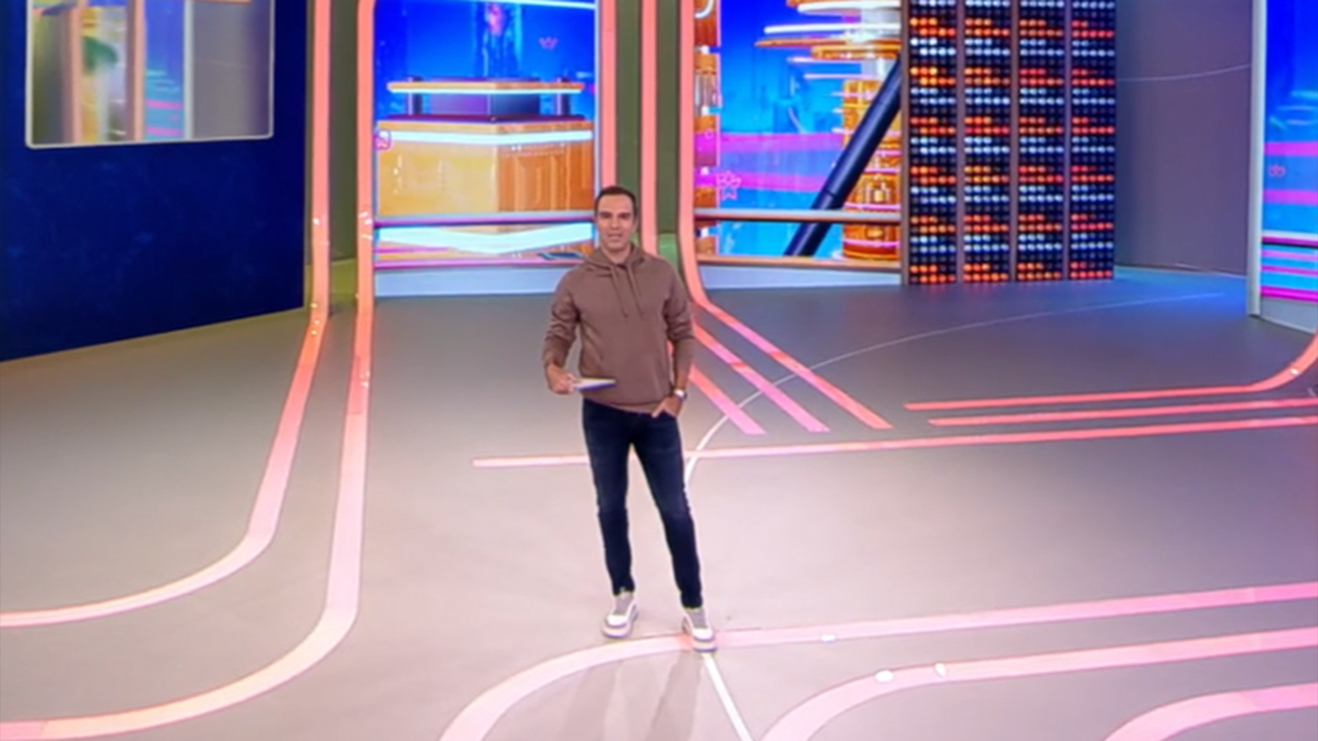BBB 23: Saiba o que Tadeu Schmidt falou no discurso para eliminar Larissa