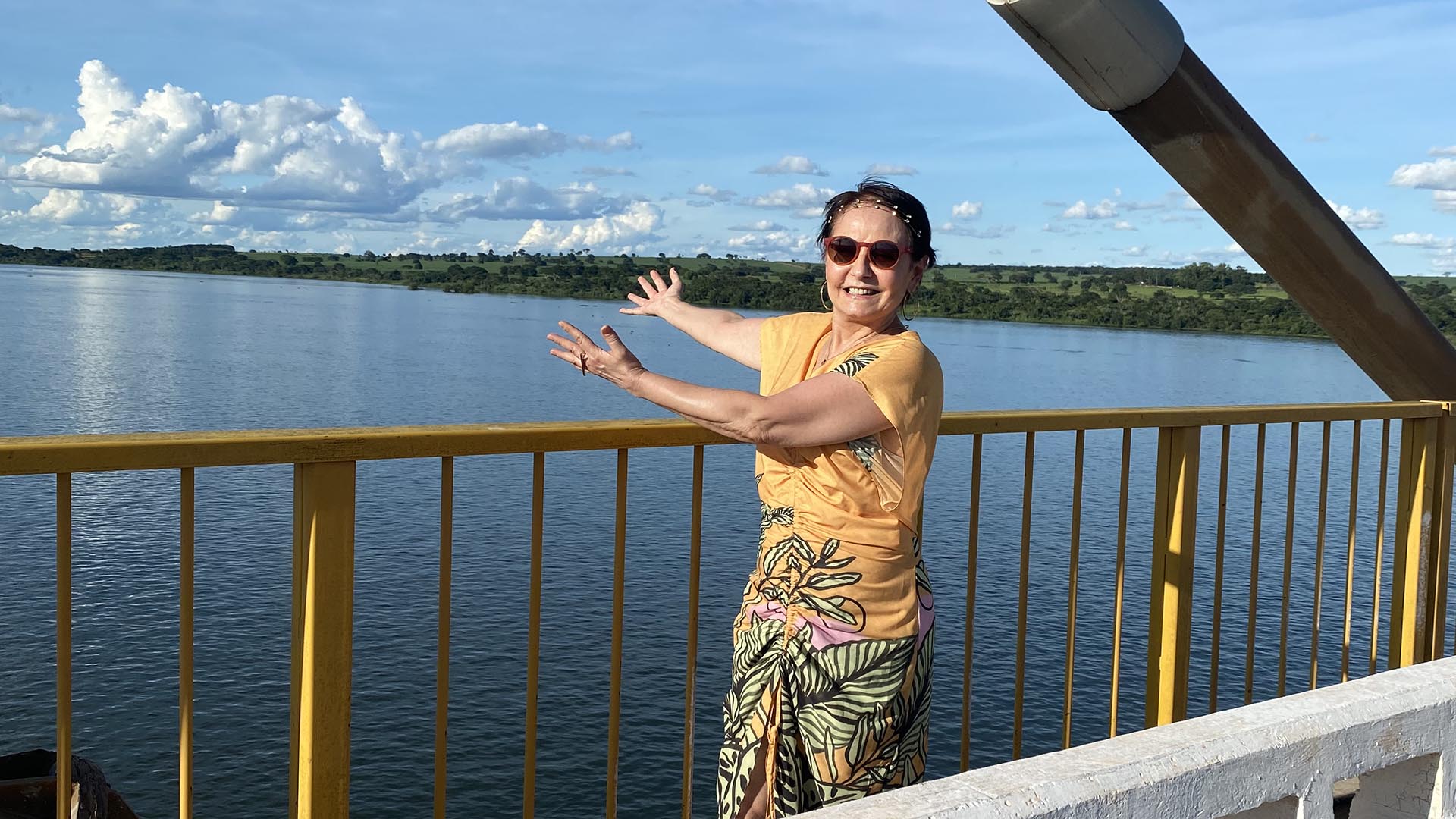 Valéria Baracat visita sua cidade natal em viagem inesquecível