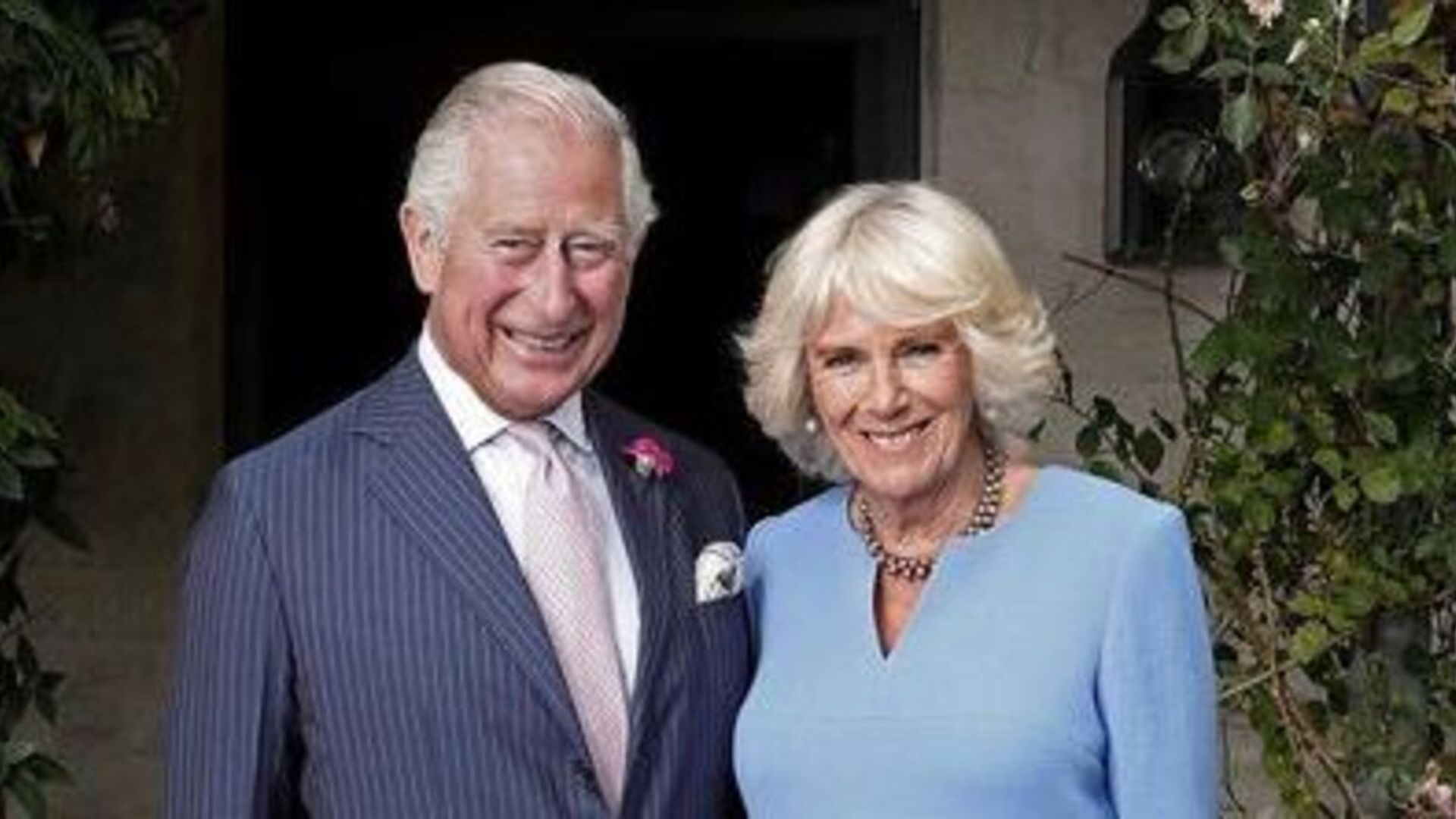 Primeira viagem internacional de Charles e Camilla como Rei e Rainha Consorte pode estar comprometida