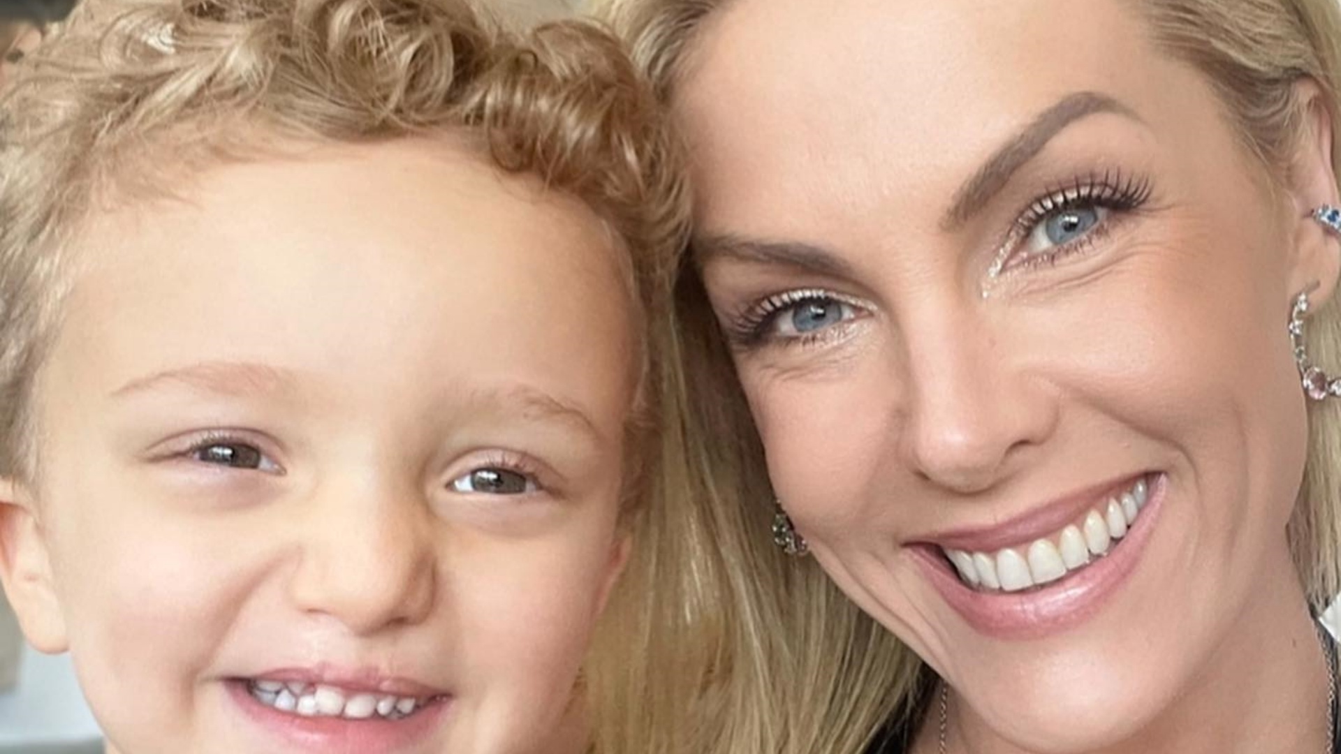 Ana Hickmann se derrete ao comemorar o aniversário do afilhado: “A dinda te ama”