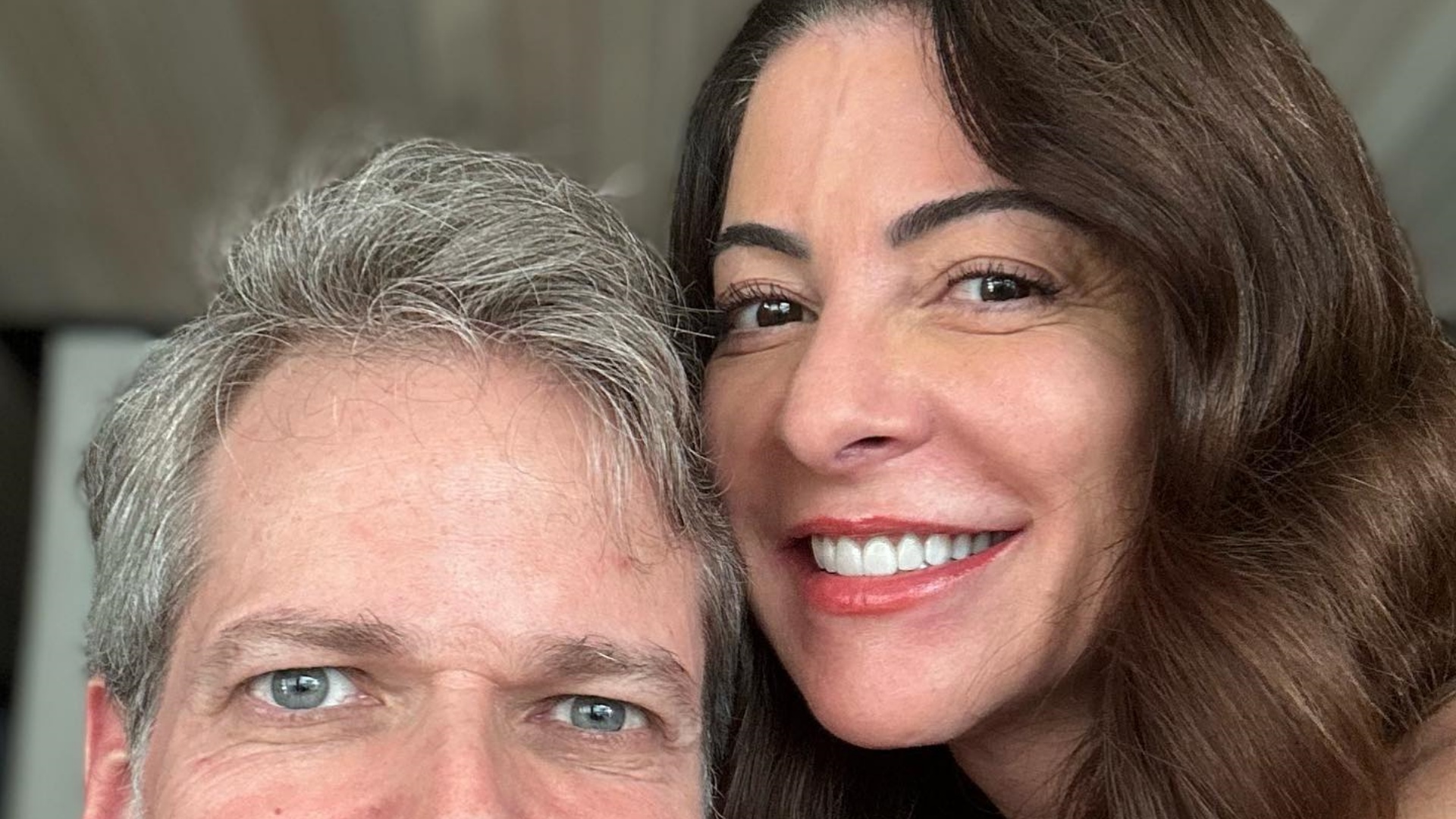 Ana Paula Padrão posta primeira foto com o marido após acidente: “Grandes alegrias”