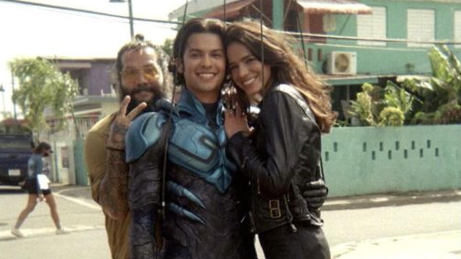 Bruna Marquezine surge em novas fotos do filme Besouro Azul