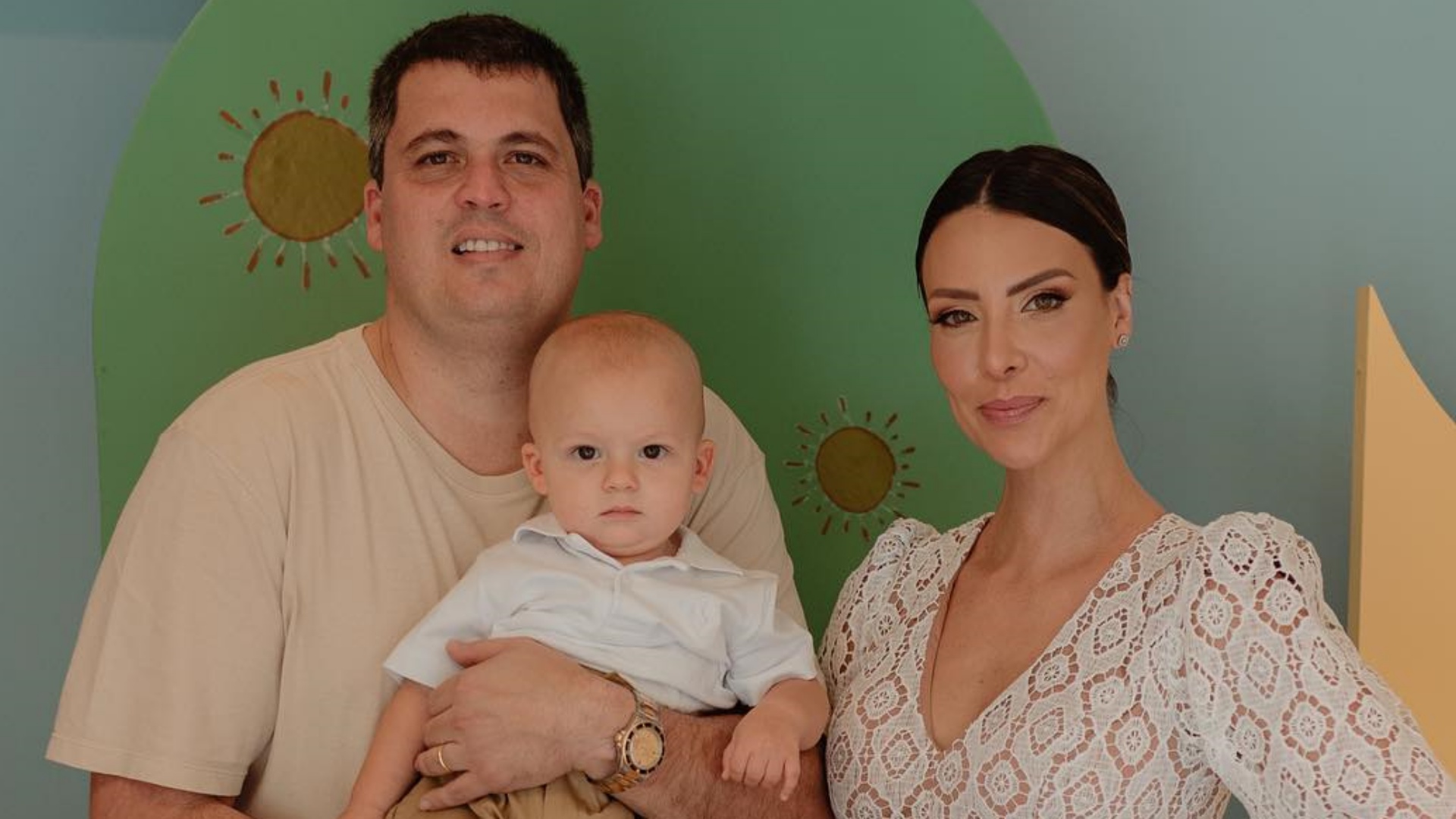 Camila Rodrigues mostra detalhes da festa de aniversário do filho