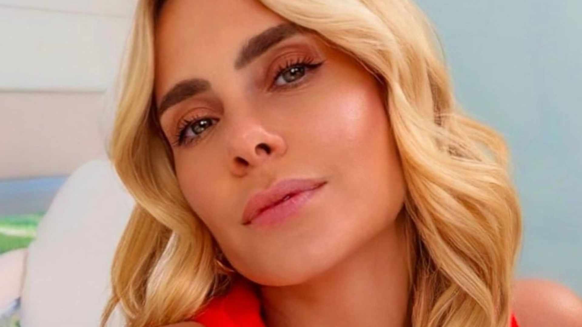 Carolina Dieckmann reaparece em fotos e choca: ‘Que pele é essa?’