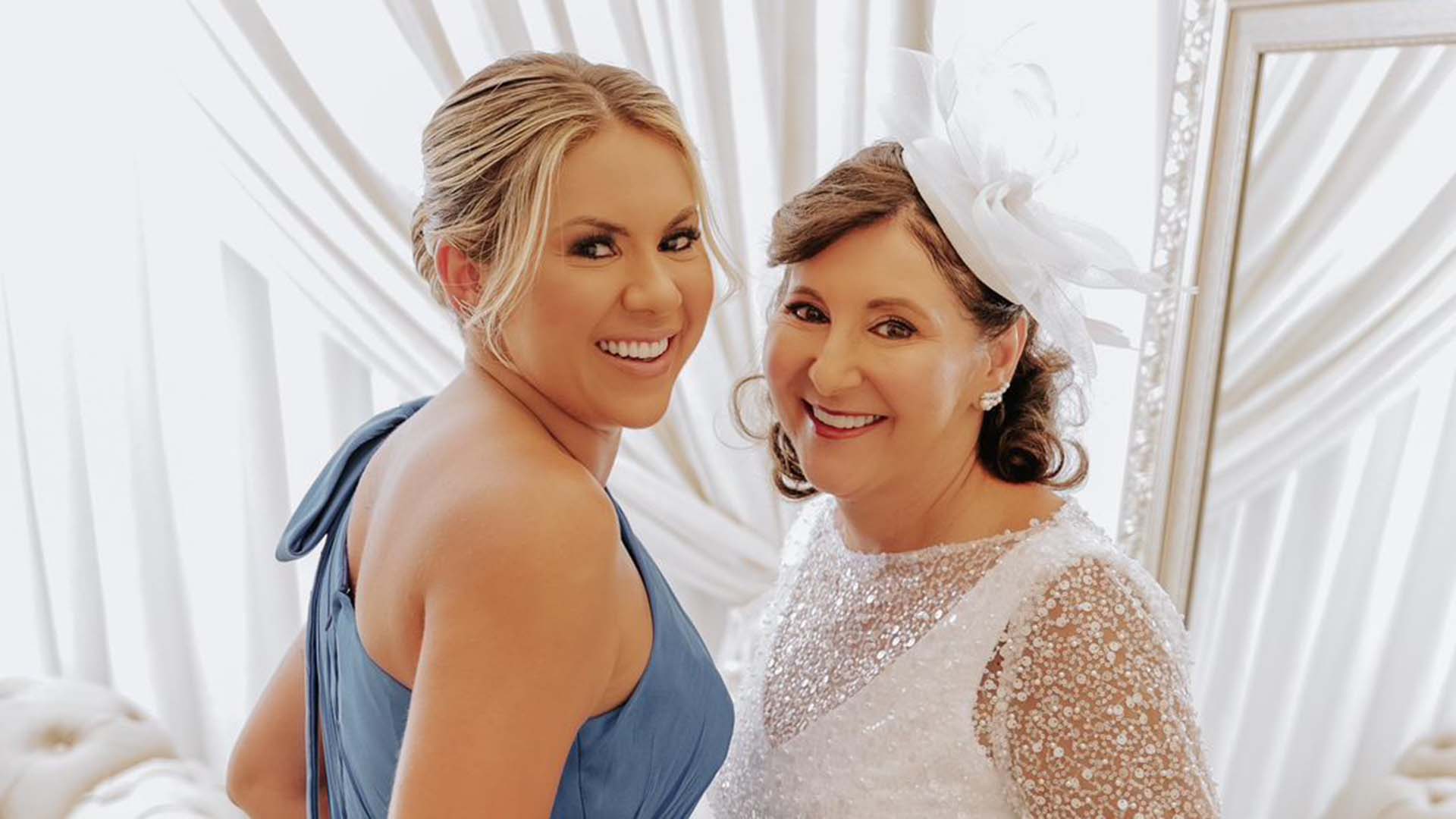 Natália Toscano escolhe look deslumbrante para o casamento de sua mãe