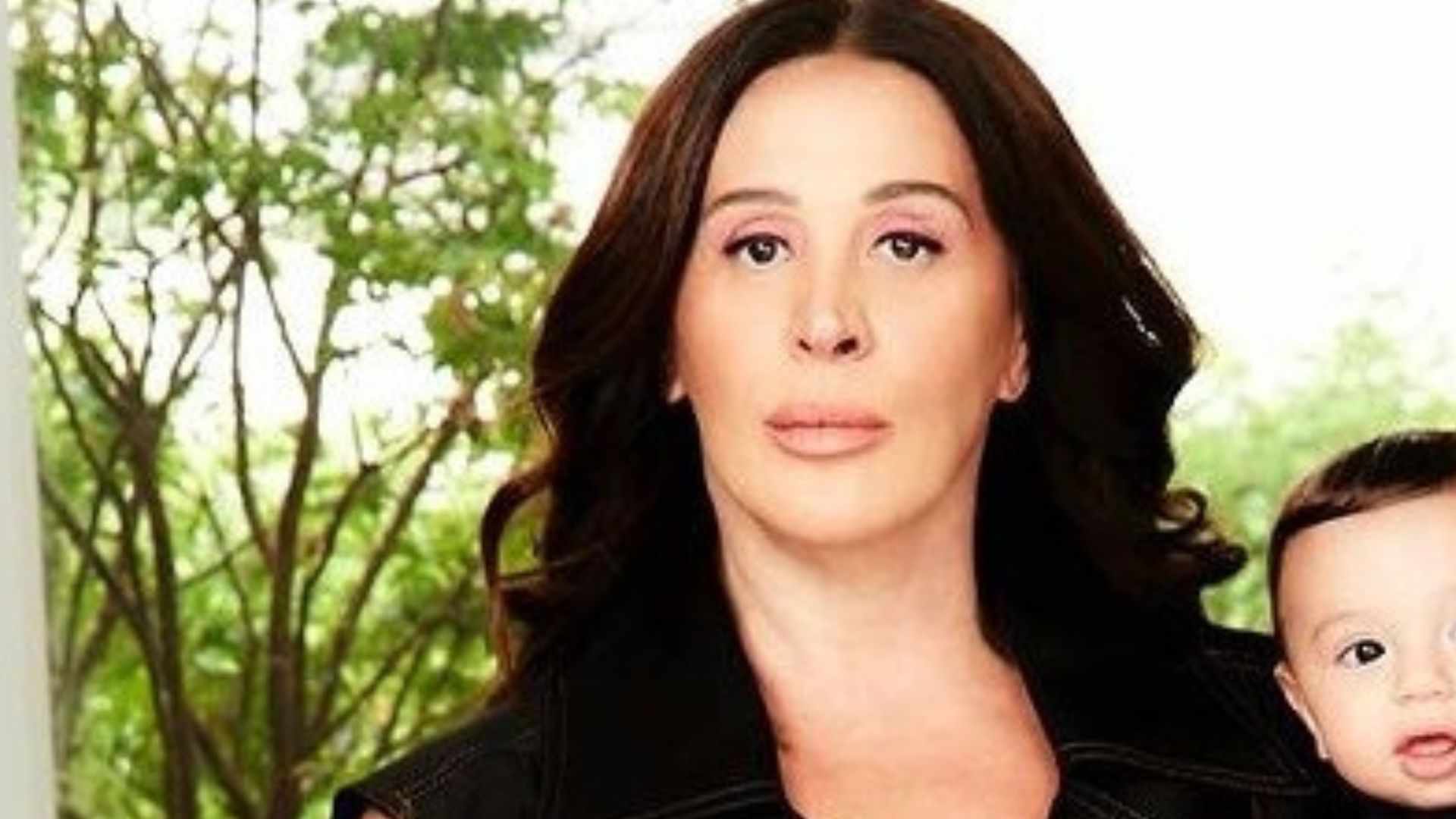 Claudia Raia combina look com o filho caçula e encanta: ‘Comemorar’