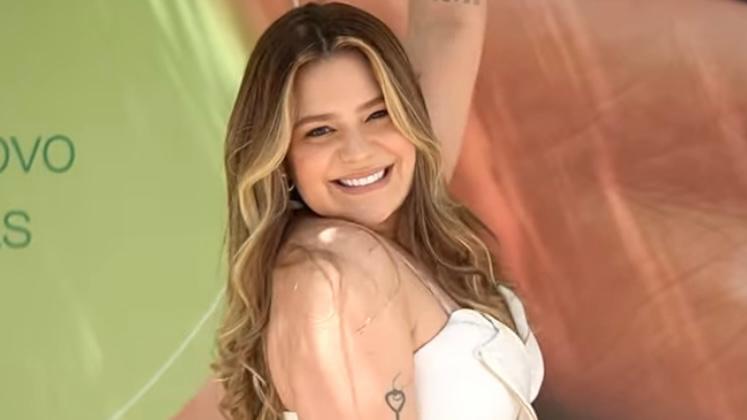 Viih Tube mostra antes e depois de tratamento para estrias
