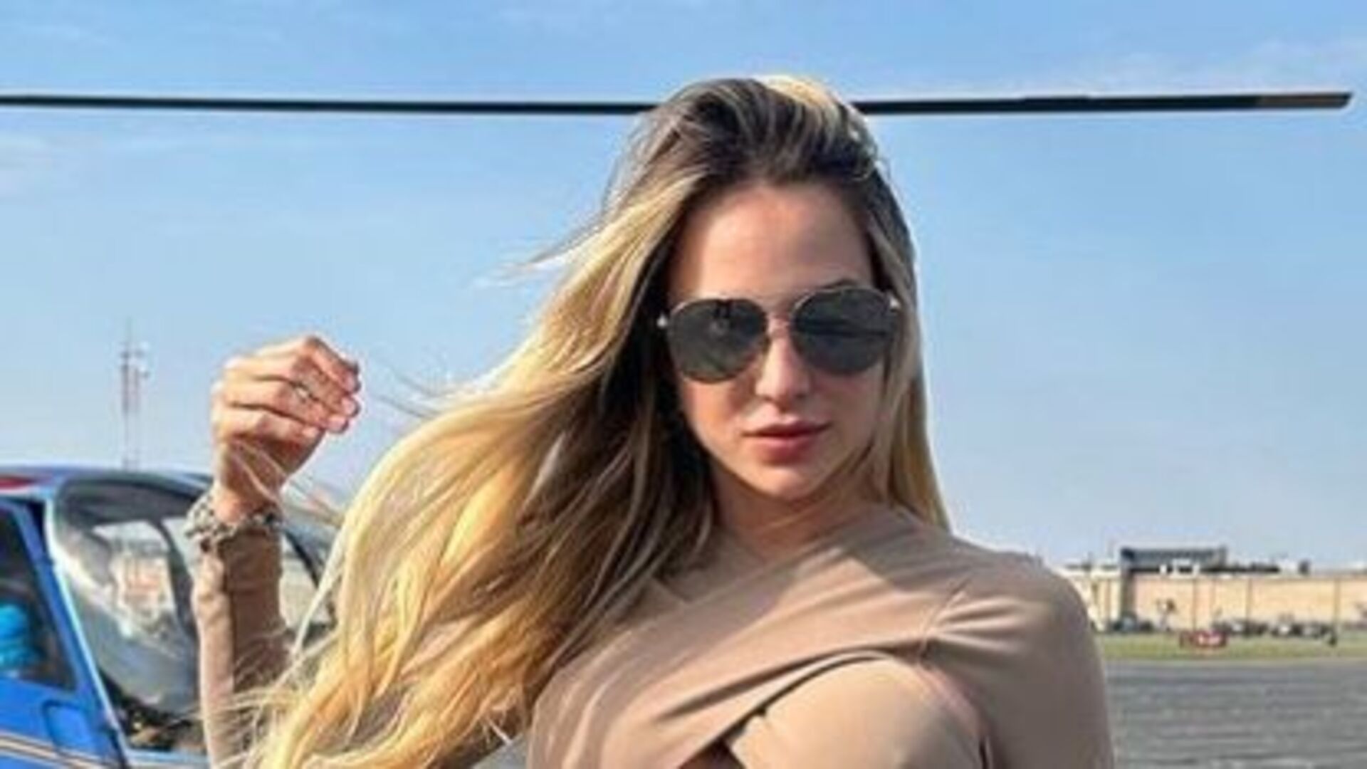 Gabi Martins esbanja estilo ao posar para fotos durante viagem a Nova York