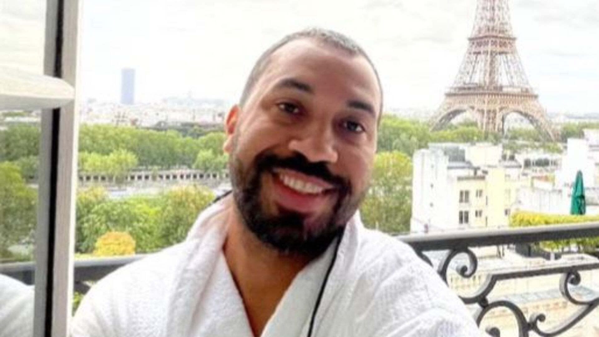 Gil do Vigor faz desabafo sobre vida amorosa nas redes sociais: “Amor verdadeiro”