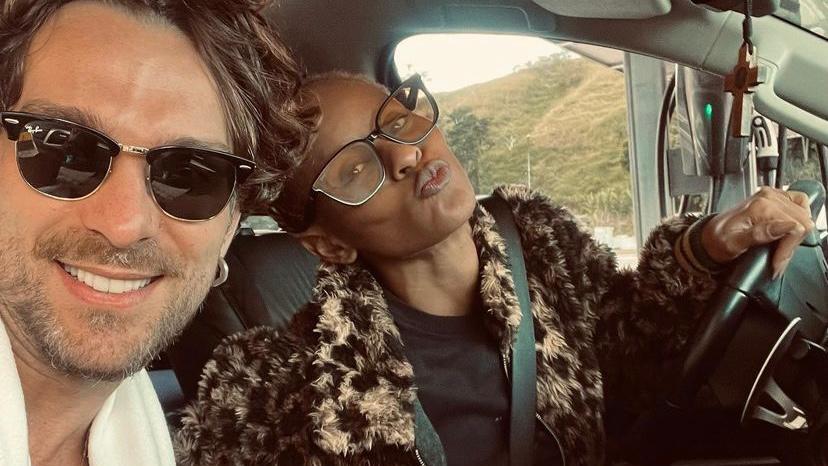 Aline Wirley e Igor Rickli viajam até Manaus para conhecer filhos adotivos