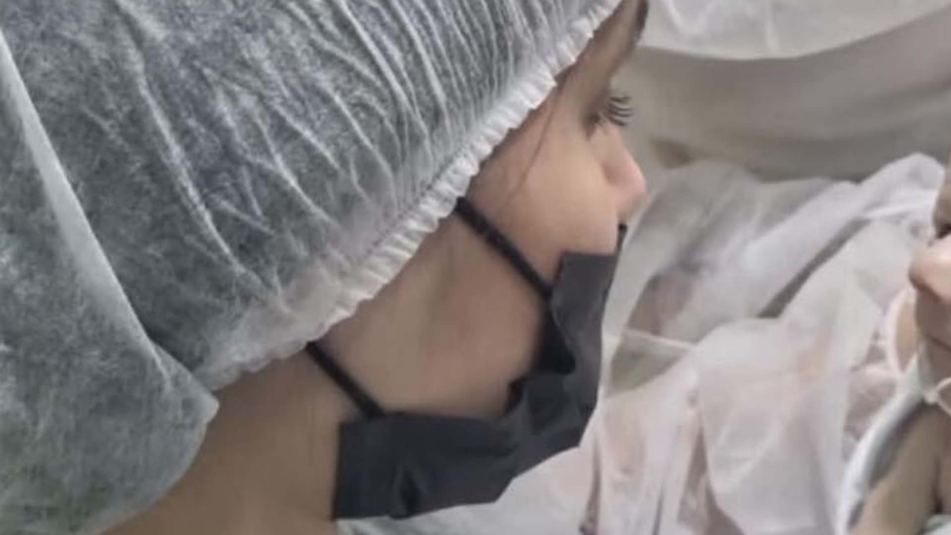 Esposa de Zé Vaqueiro revela fotos raras do filho que está internado: ‘Seu olhar’