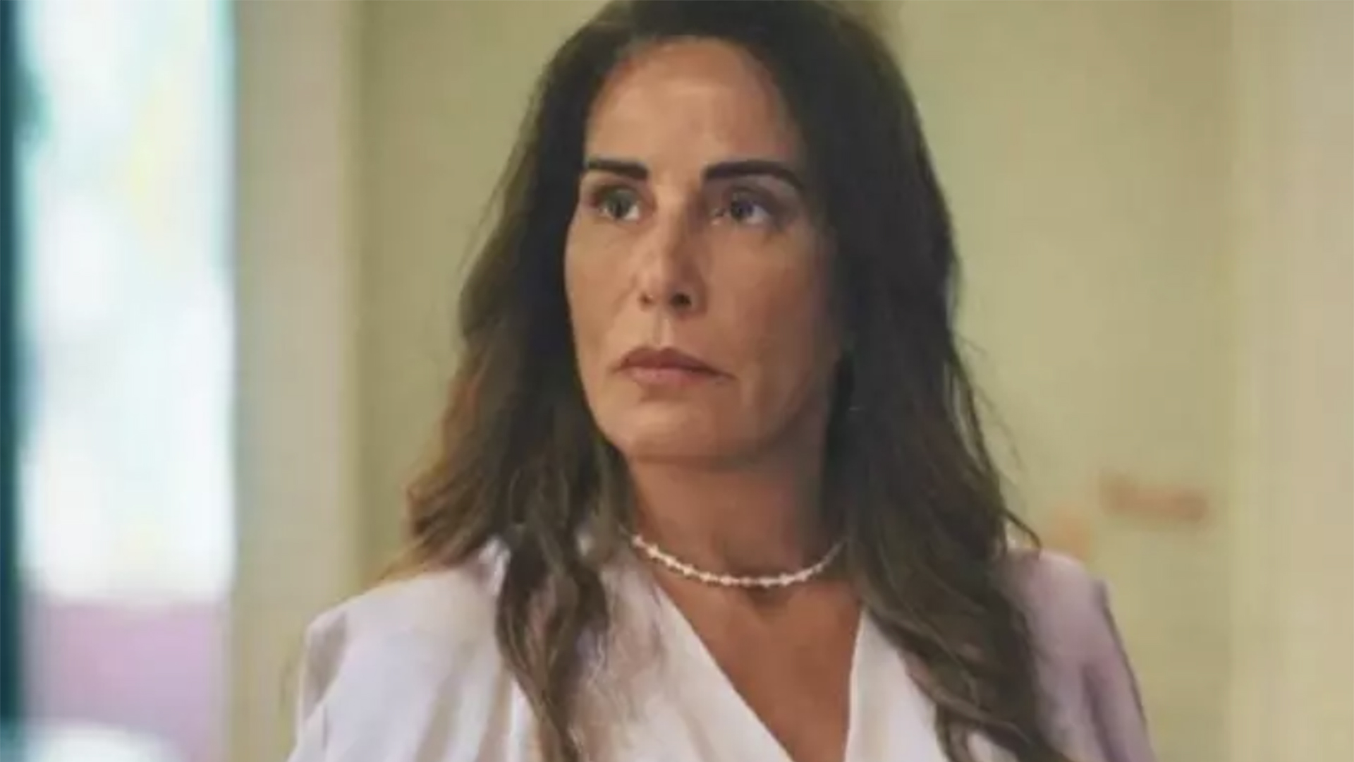Terra e Paixão: Irene tira a vida de rival em momento de desespero