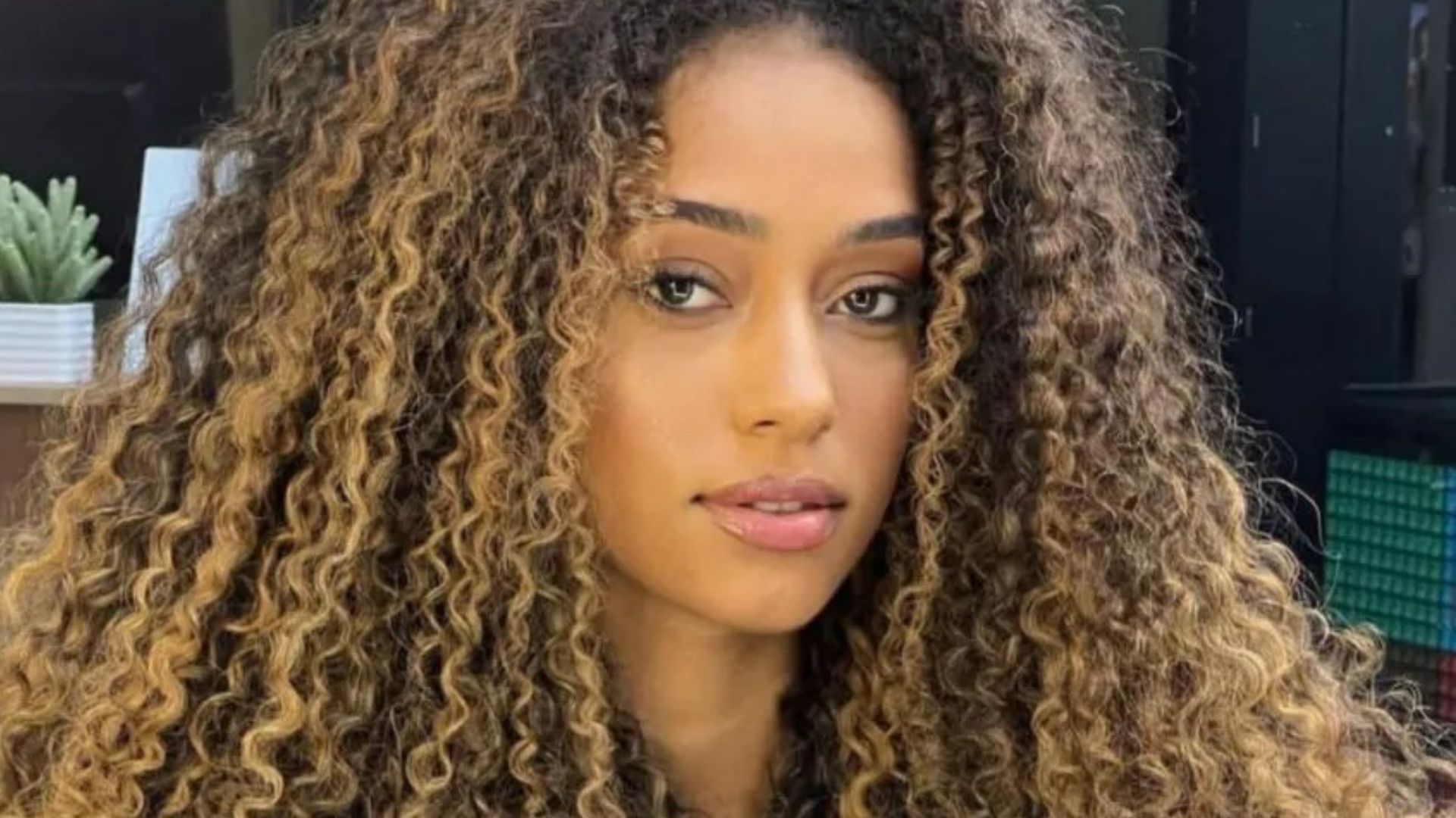 Isis Freitas fez teste para próxima novela da Globo; atriz morreu aos 22 anos