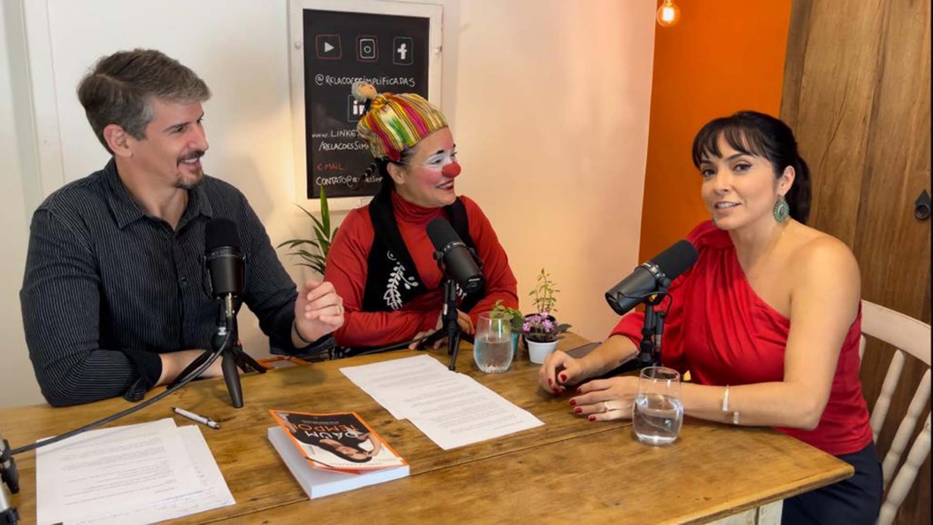 Iza Camargo fala sobre o burnout no Relações Simplificadas
