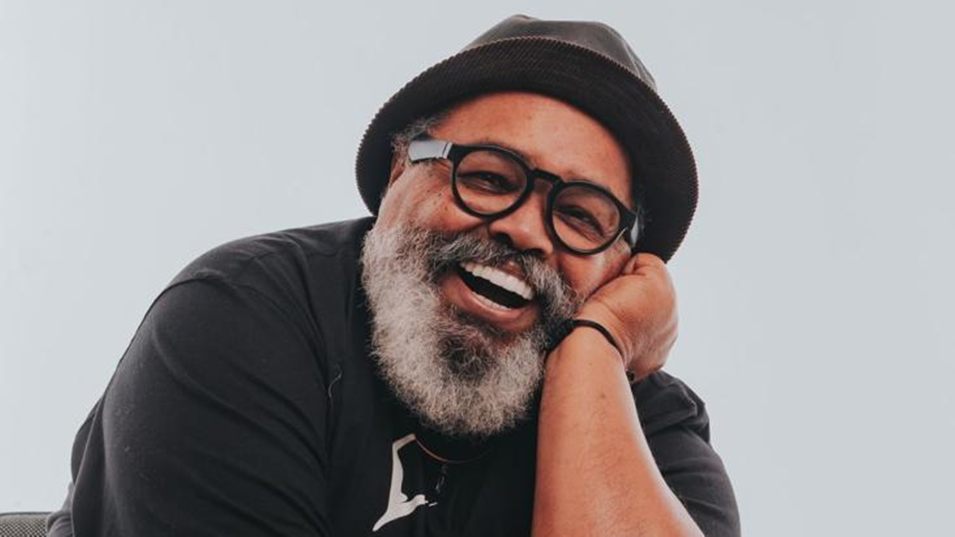 Jorge Aragão exalta representação negra na música: ‘Arte como luta’