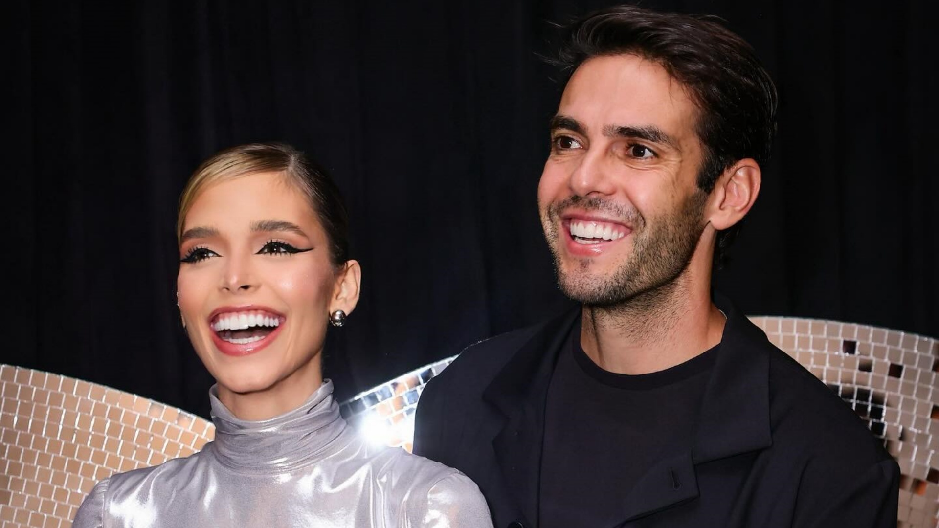 Kaká se declara para Carol Dias ao comemorar aniversário de casamento