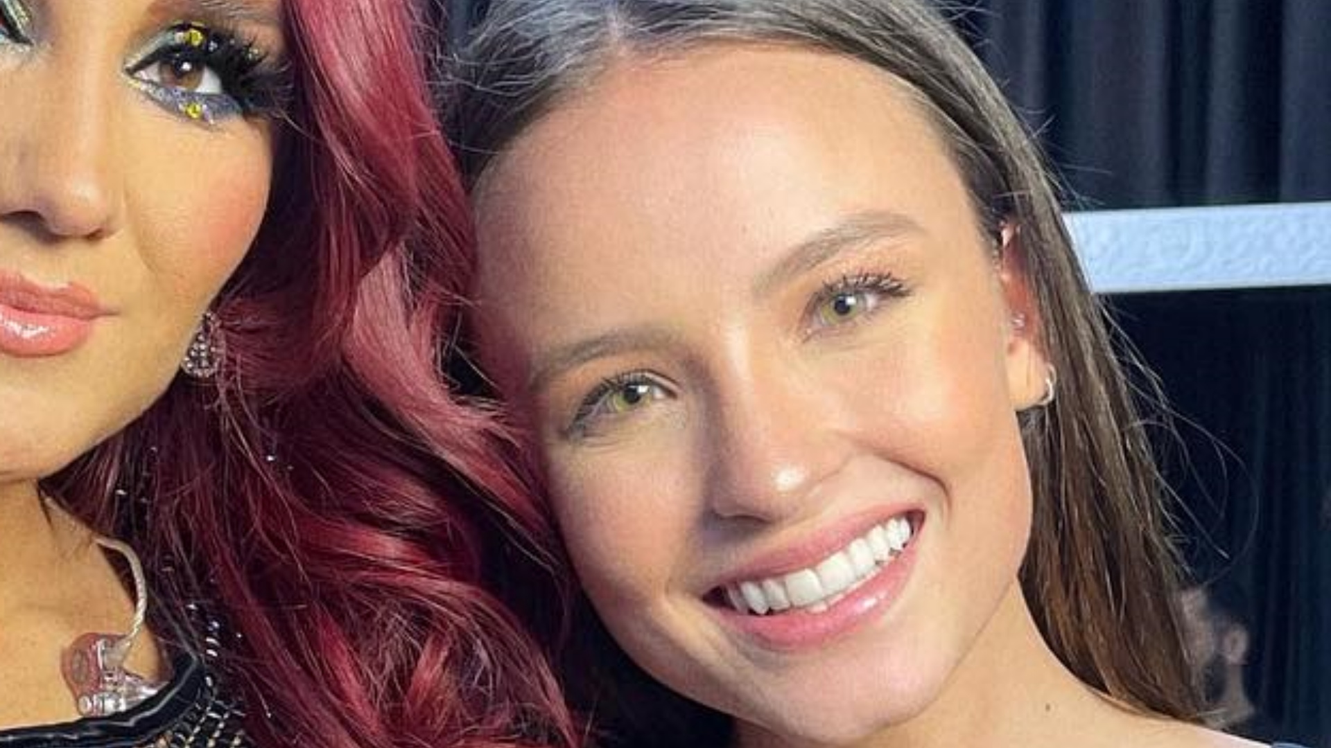 Larissa Manoela tieta Dulce Maria em show do RBD: “Foi mágico”
