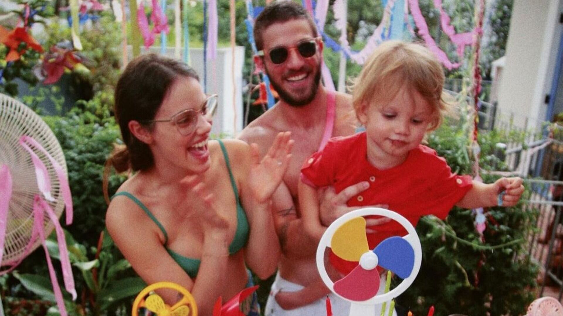 Laura Neiva mostra fotos da festa com tema de ventilador do filho: ‘Foi um sucesso’