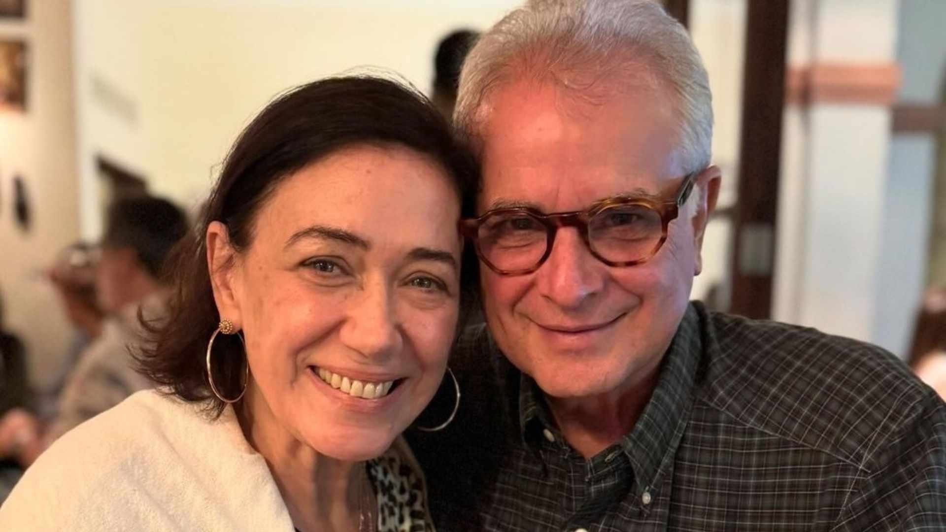 Lilia Cabral mostra comemoração de 28 anos de seu casamento
