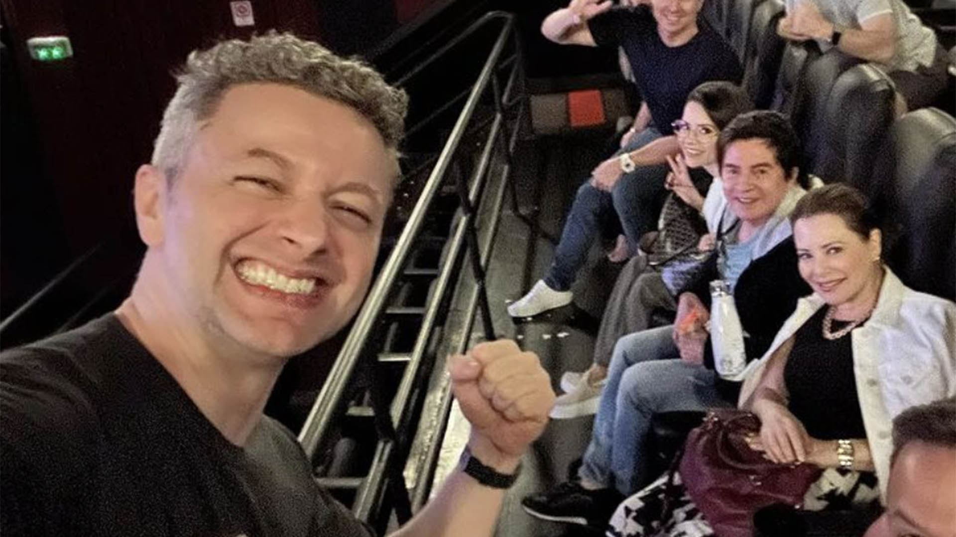 Recém-separados, Lucas Lima e Sandy surgem em foto com a família