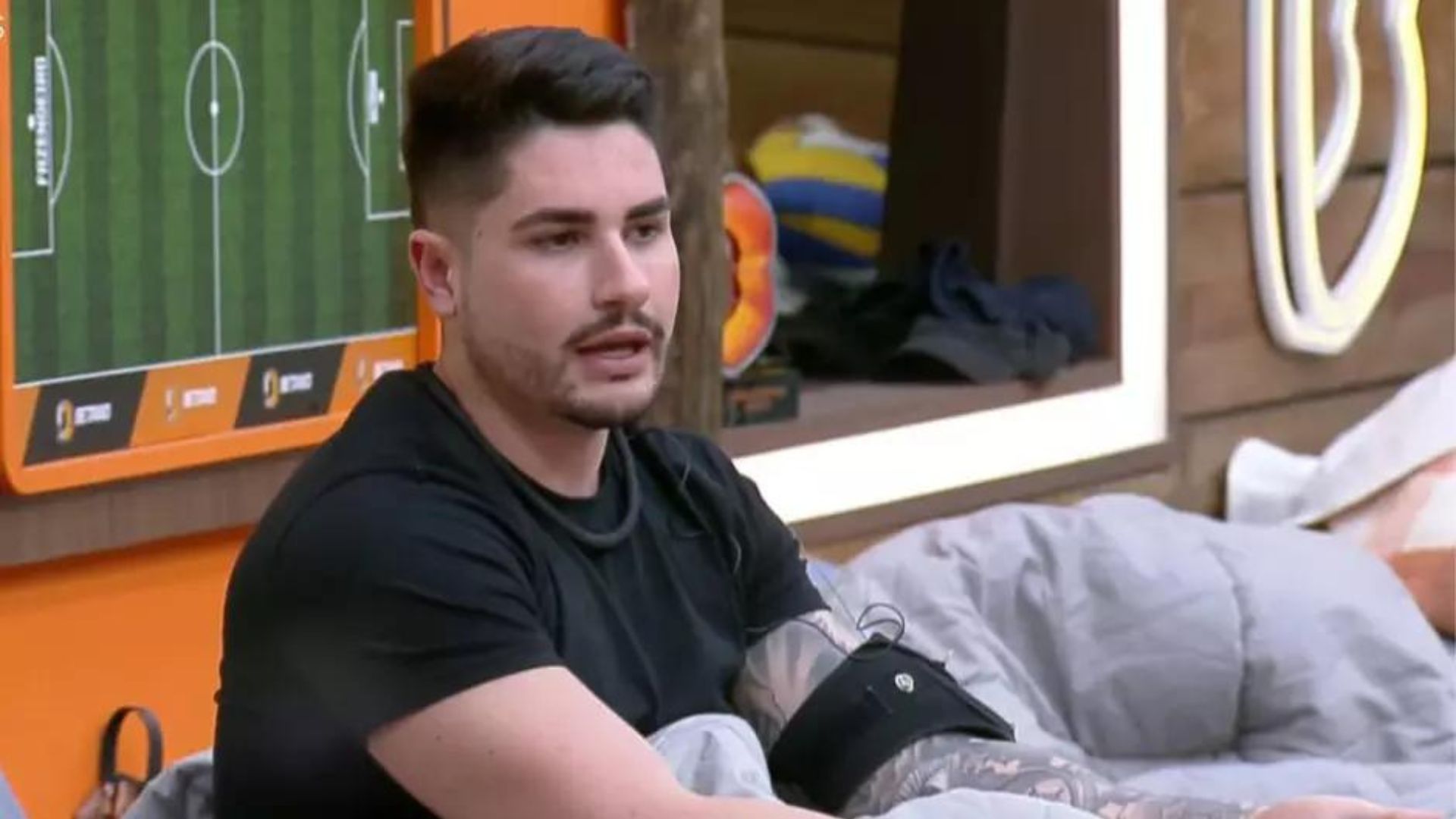 Como ele sabe? Desabafo de Lucas Souza gera boatos de interferência externa em ‘A Fazenda’