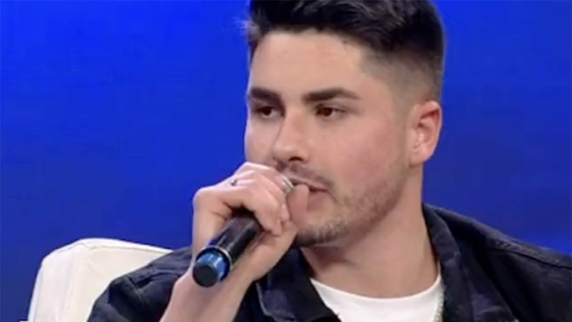 Lucas Souza explica por que levou foto de Jojo Todynho para A Fazenda 15