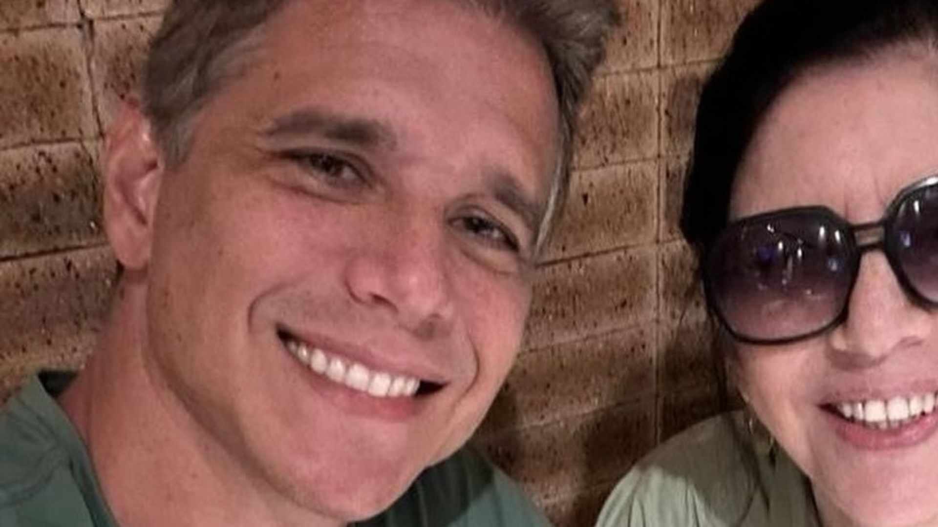 Já viu? Mãe de Márcio Garcia surge em fotos raras com o apresentador: ‘Especial’