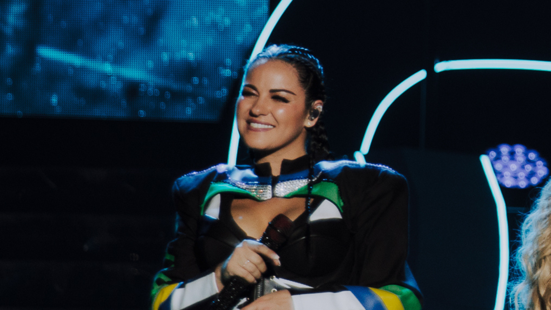 Maite Perroni compartilha mensagem de força: ‘Somos família, Brasil’