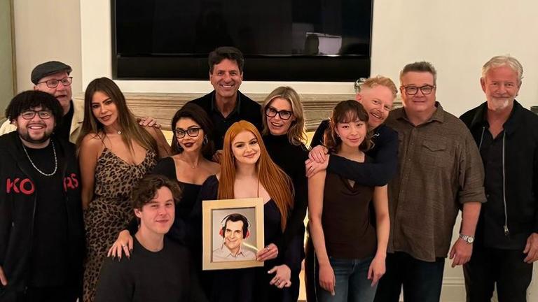 Elenco de ‘Modern Family’ se reencontram pela primeira vez desde o fim da série e fãs vão a loucura