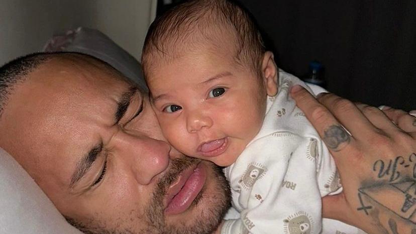Neymar encanta seguidores com novas fotos de Mavie