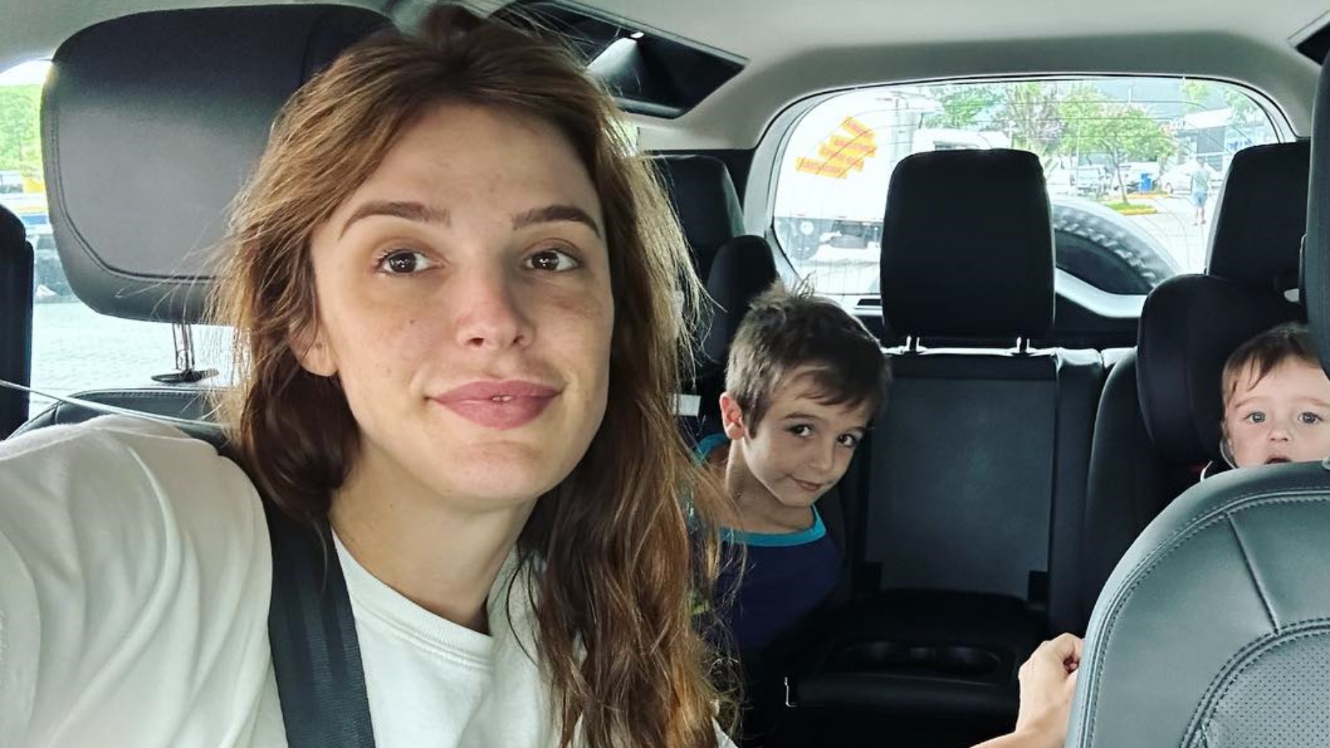 Rafa Brites curte viagem com os filhos após superar medo: “Sensação única”
