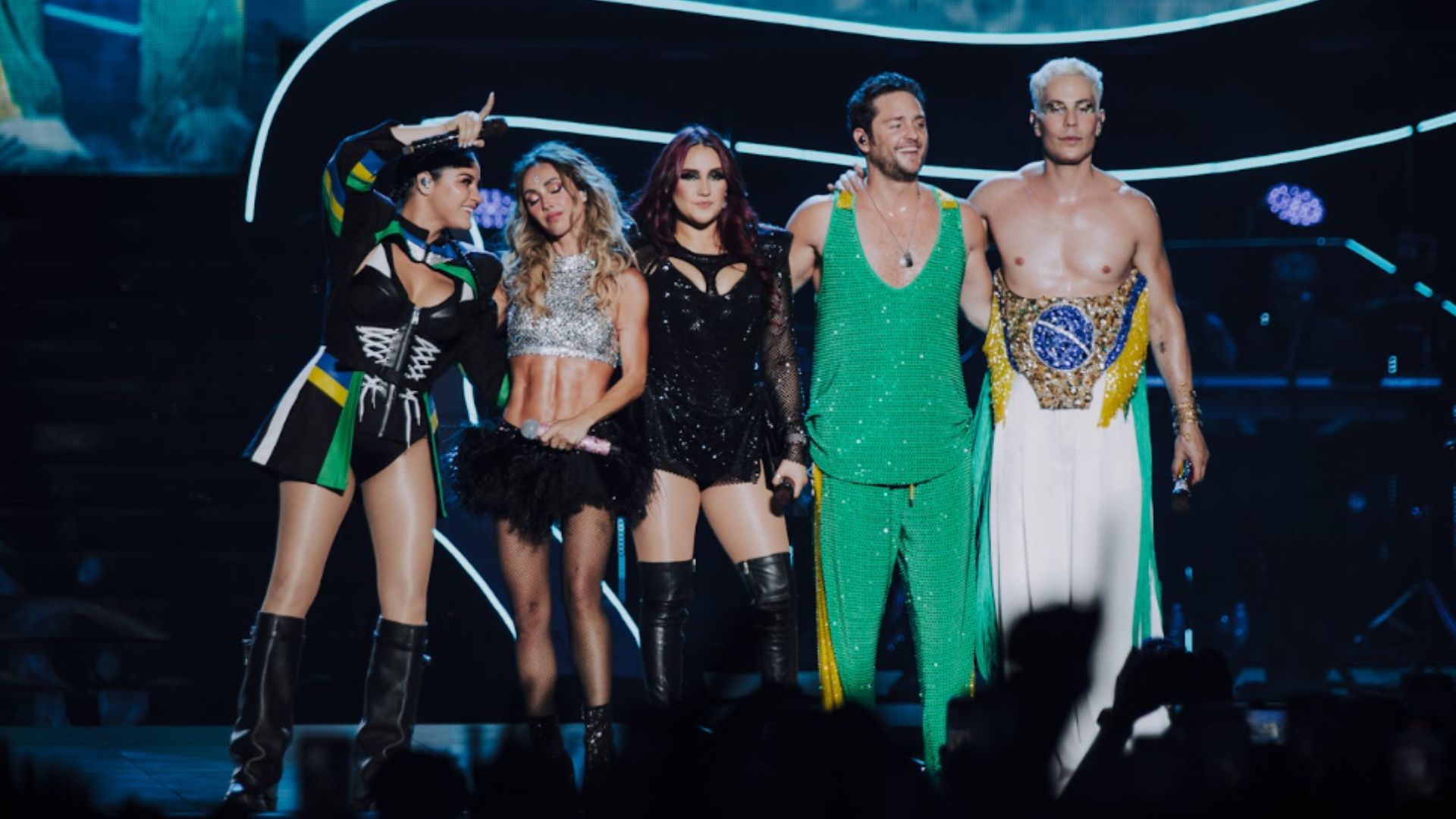 Dulce Maria agradece brasileiros em primeiro show do RBD no país: ‘Apaixonada’