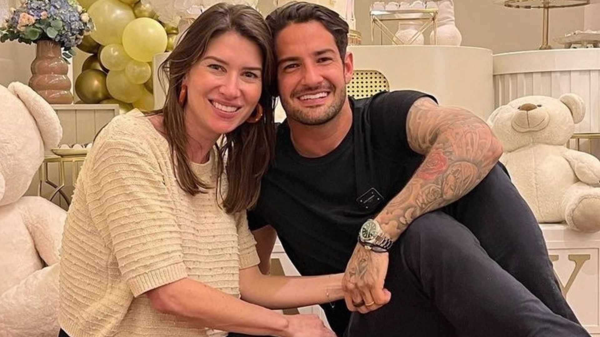 Nasceu! Rebeca Abravanel dá à luz primeiro filho com Alexandre Pato