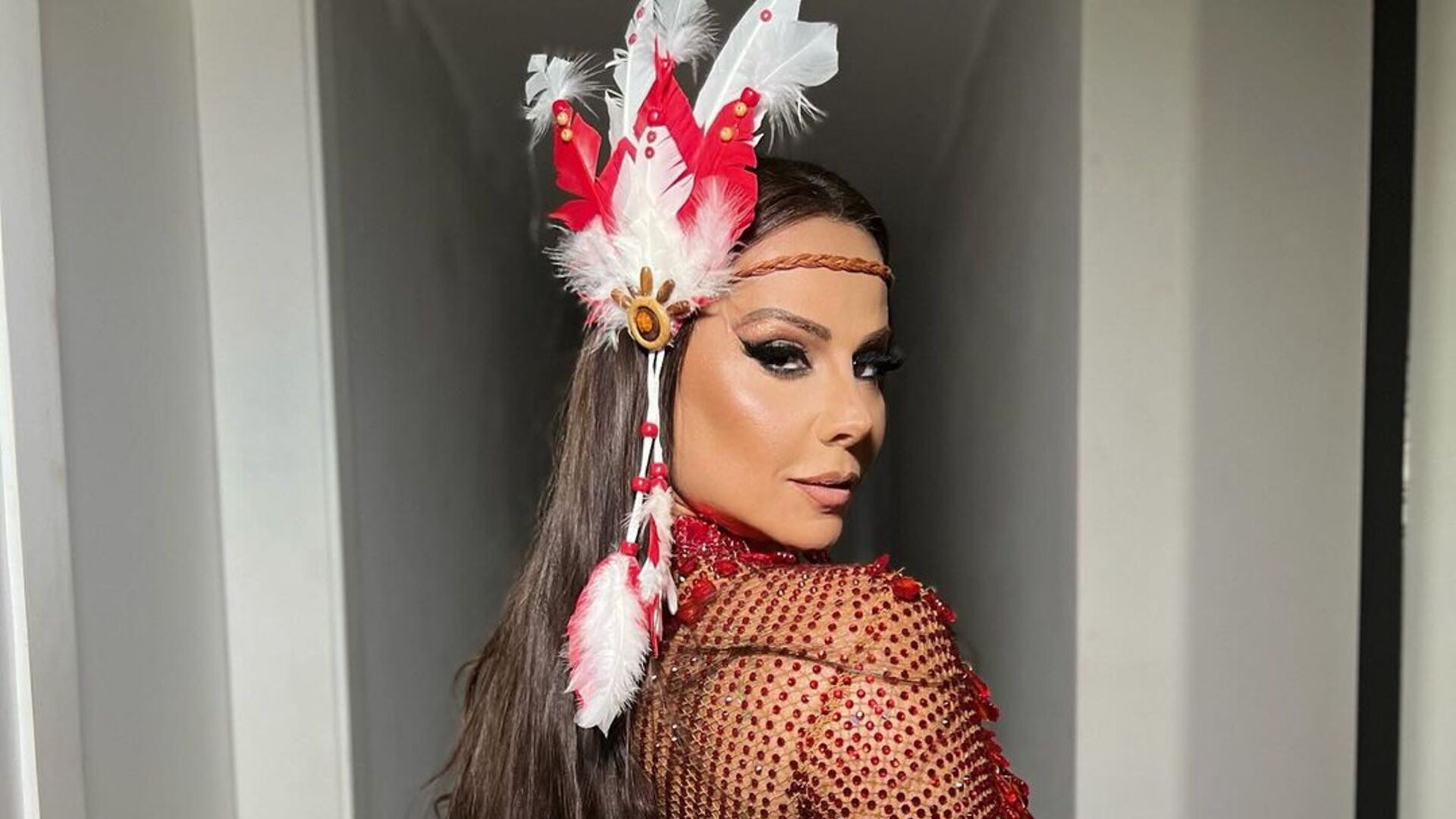 Viviane Araújo choca com look transparente de Carnaval: ‘Maravilhosa’