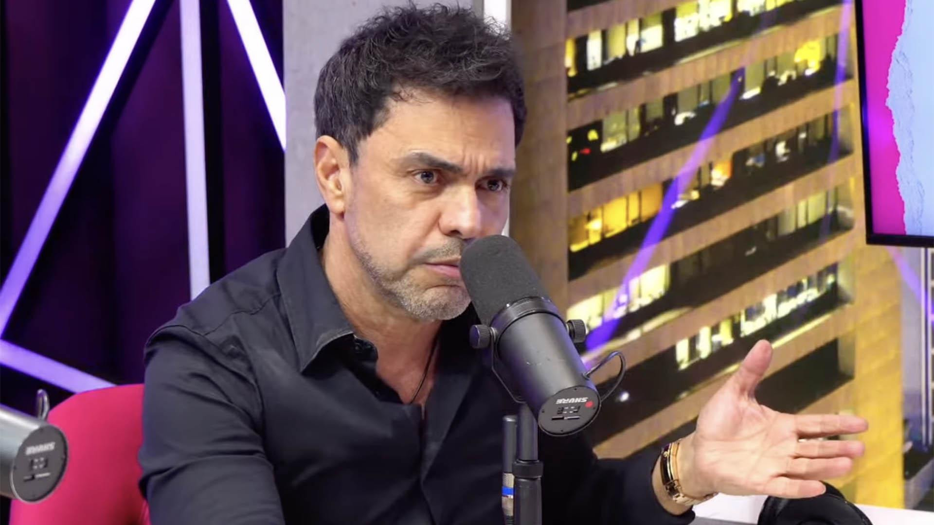 Zezé Di Camargo relembra fase ousada: ‘Passava o rodo mesmo’