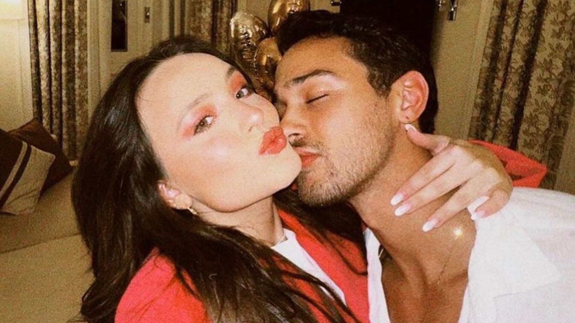 André Luiz Frambach se declara para a noiva Larissa Manoela: “Vamos crescendo”
