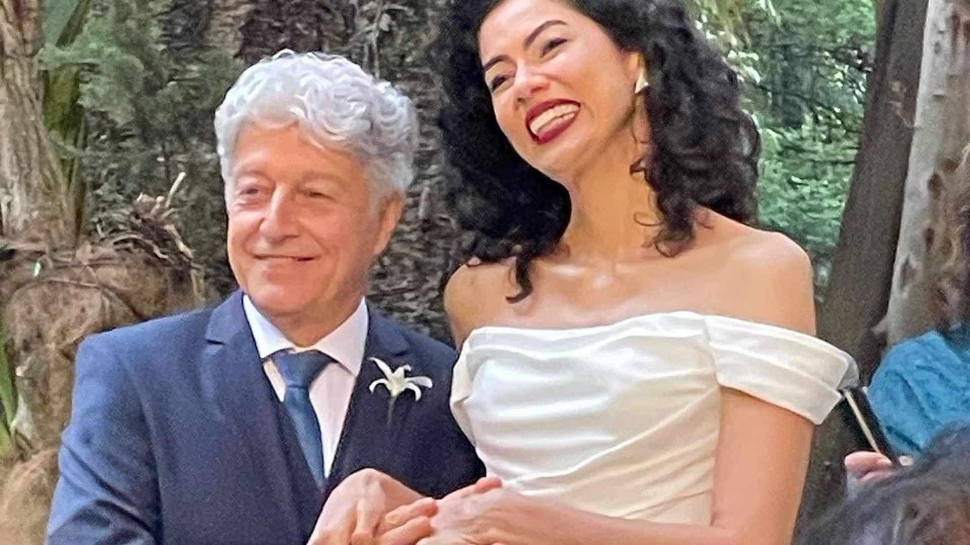Após reatar com amada, Caco Barcellos se casa em cerimônia especial