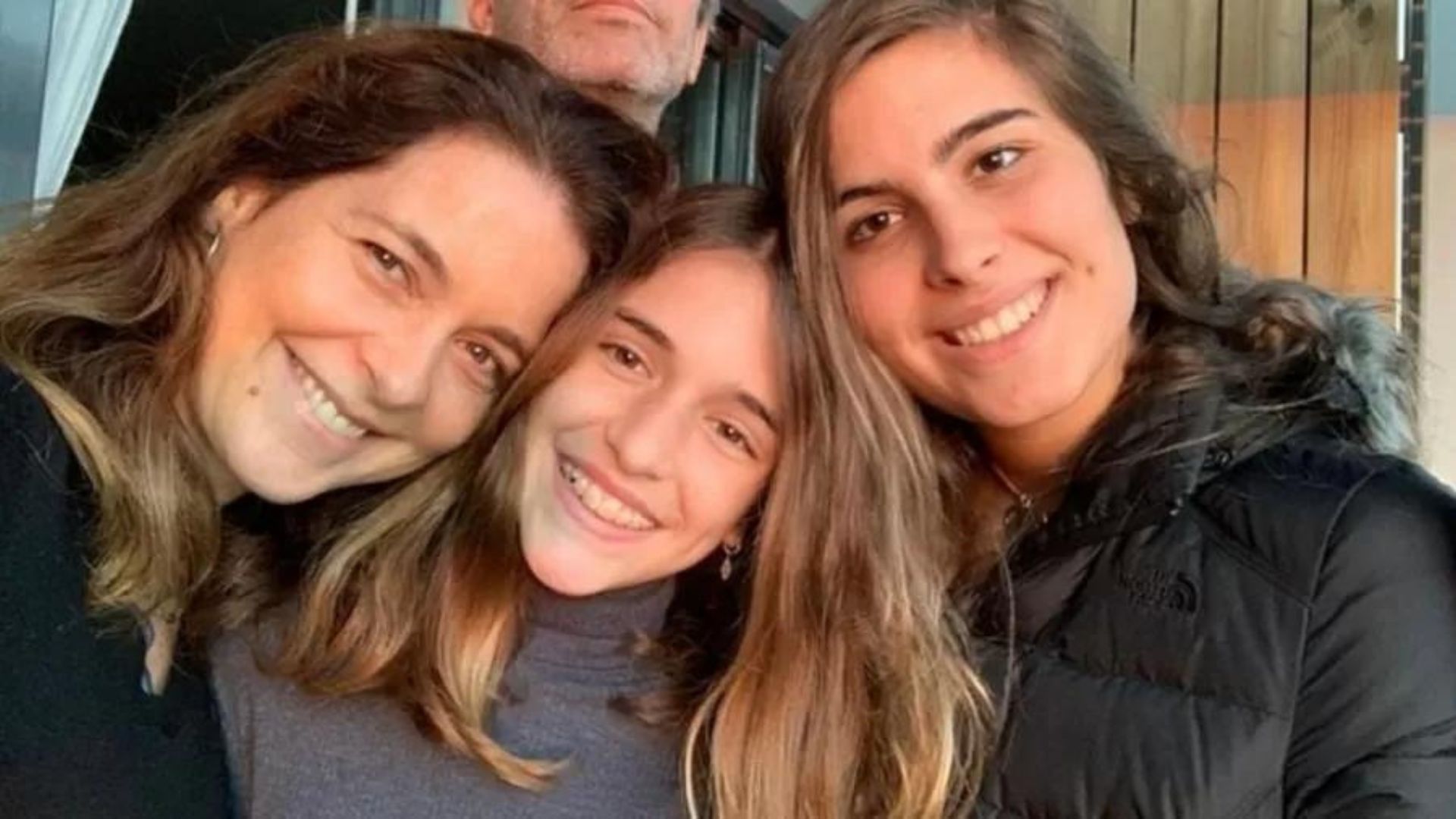 Quem são as filhas de Cláudia Abreu? Irmãs aparecem de formas diferentes na web