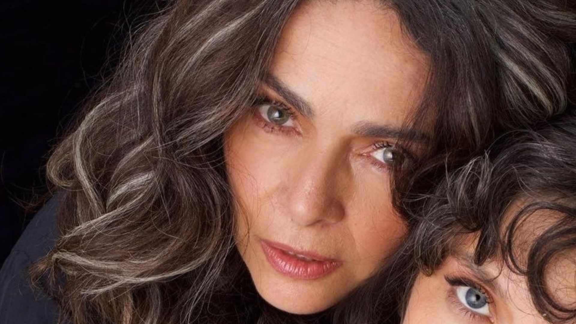 Ela cresceu! Claudia Ohana celebra aniversário da filha: ”Se tornou uma mulher”