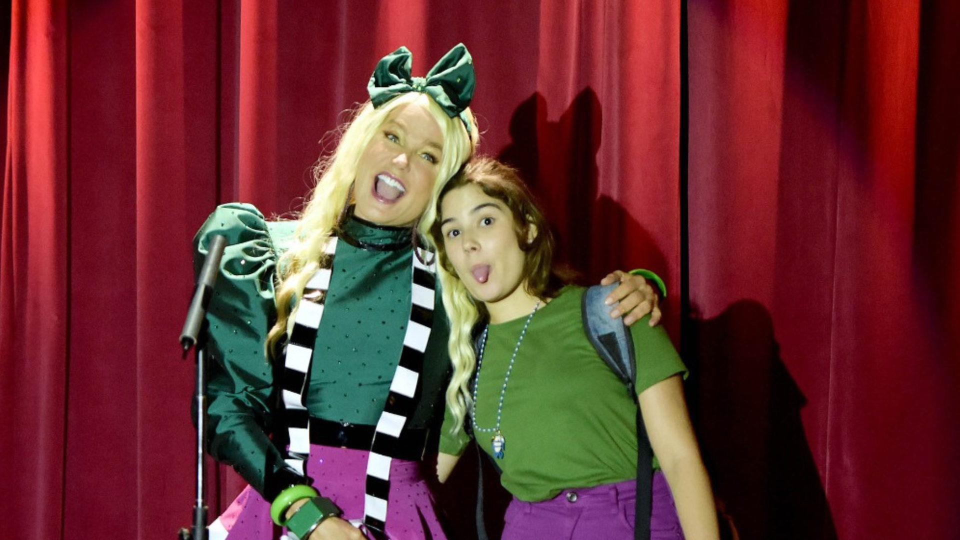 Filha caçula de Heloísa Périssé, Tontom vira modelo em filme com Xuxa: ‘Respeito sempre’