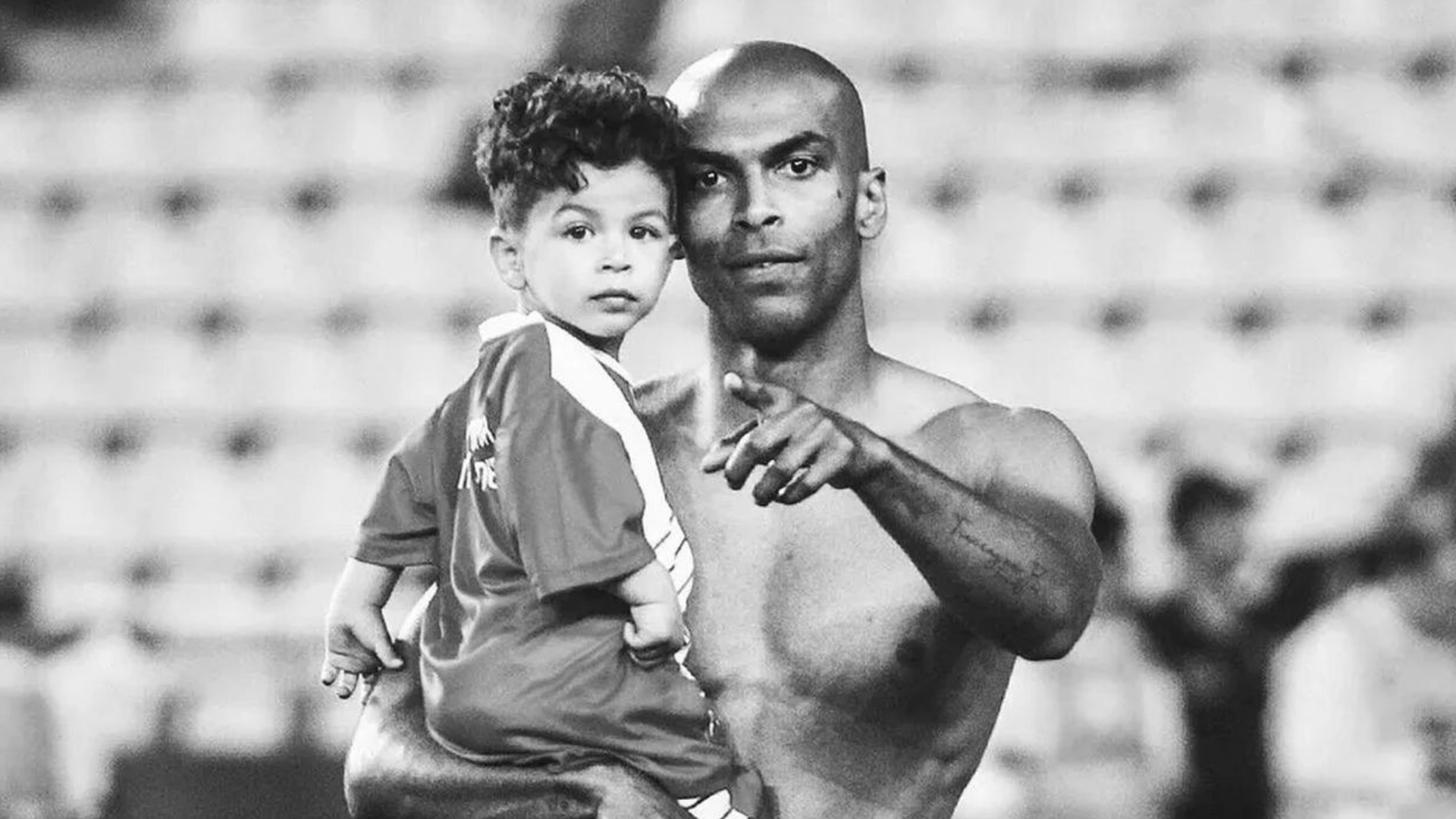 Quem é o jogador de futebol que perdeu o filho? Naldo vive casamento e joga na Europa